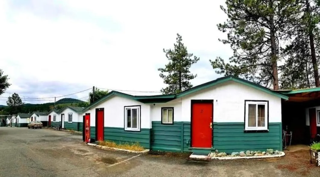 Deerview Lodge & Cabins - Princeton BC