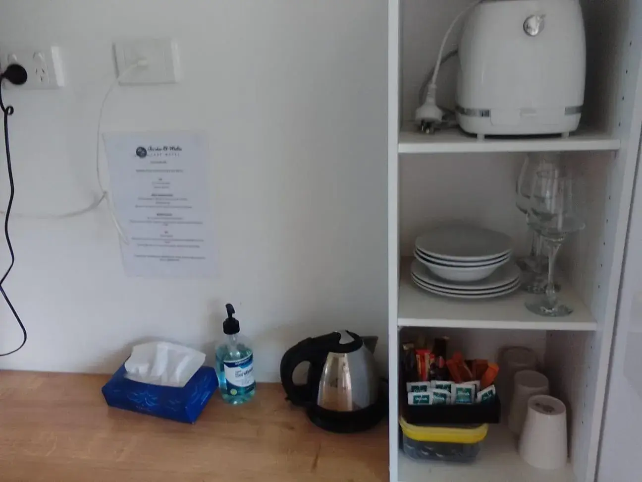 Kitchen or kitchenette in Forster and Wallis Lake Motel Kitchen or kitchenette in Forster and Wallis Lake Motel