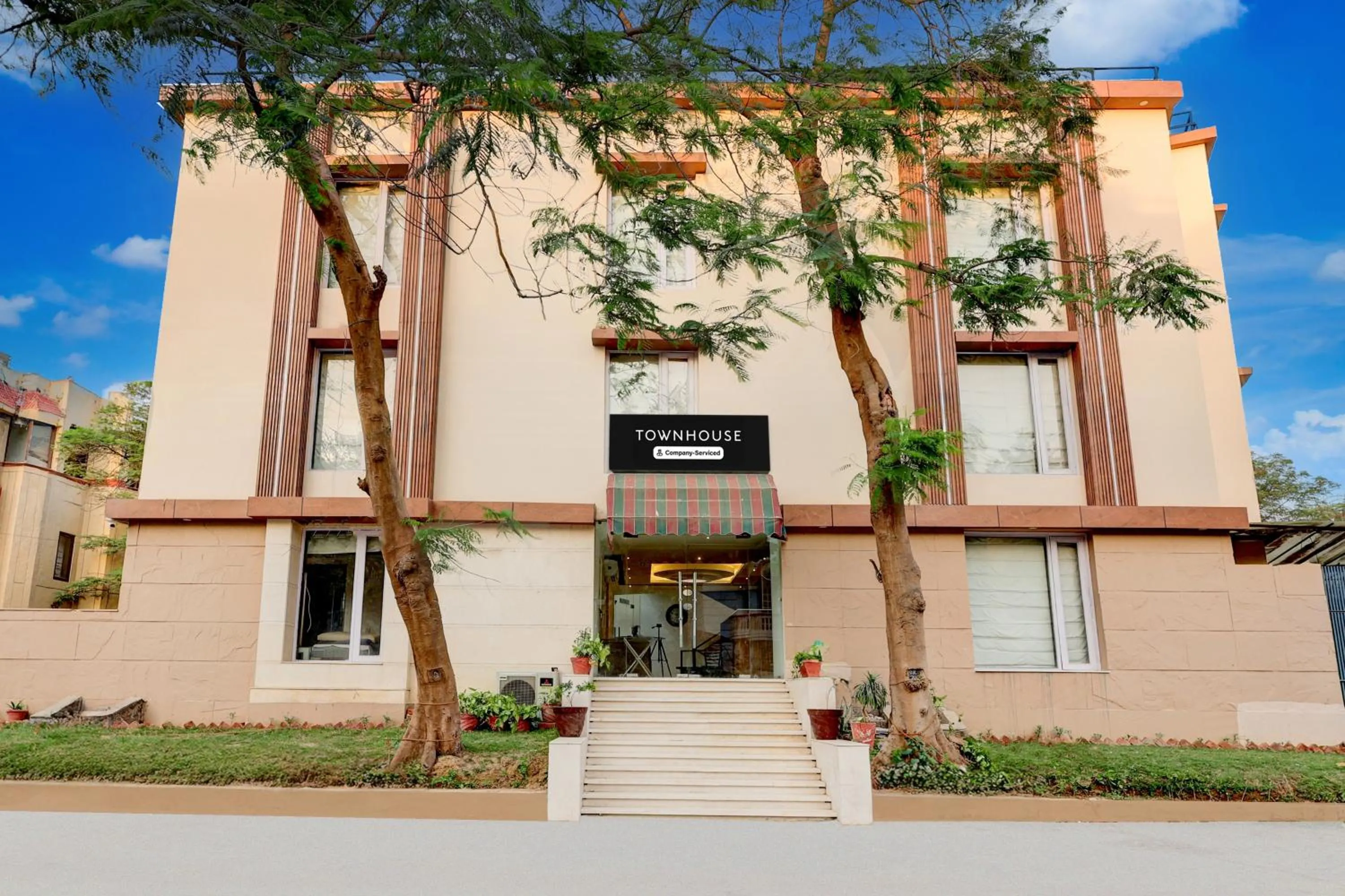 Townhouse T Block Sector 24
