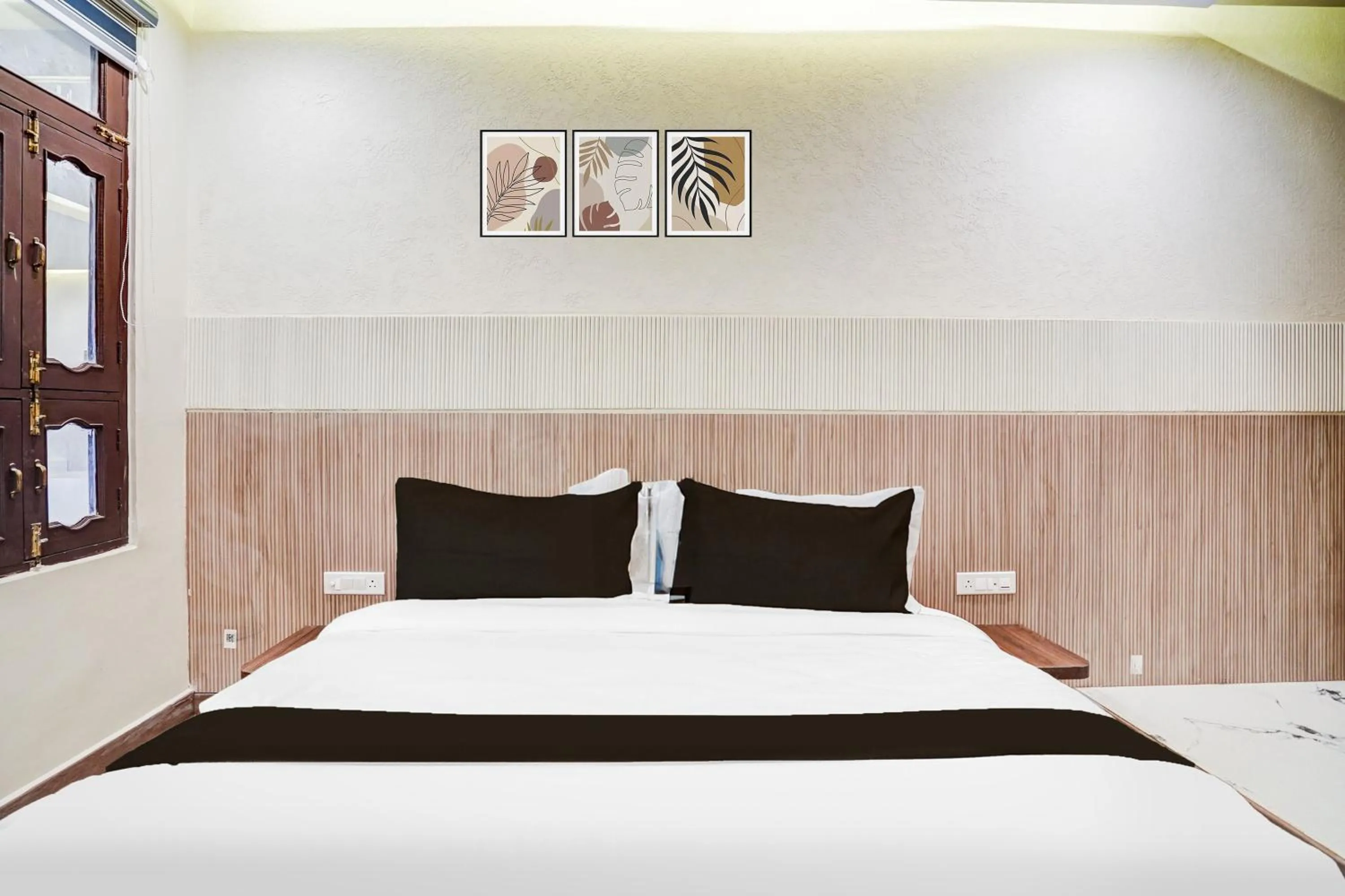 Bedroom, Bed in FabHotel Aman Paradise