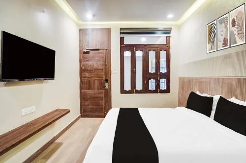 FabHotel Aman Paradise