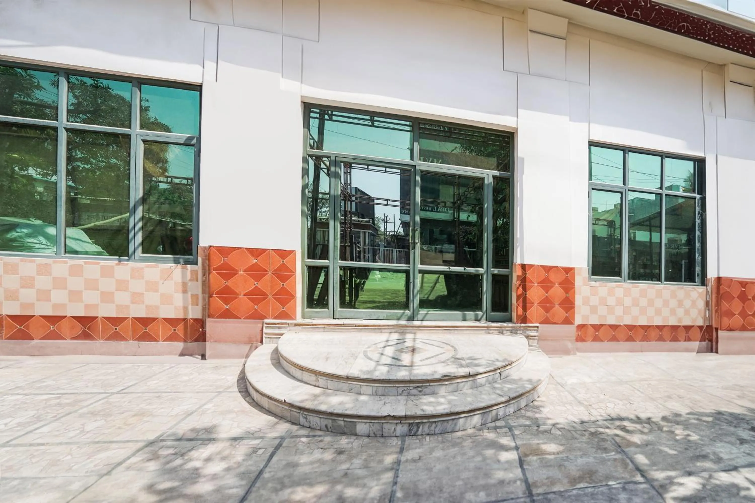 Facade/entrance in FabHotel Aman Paradise