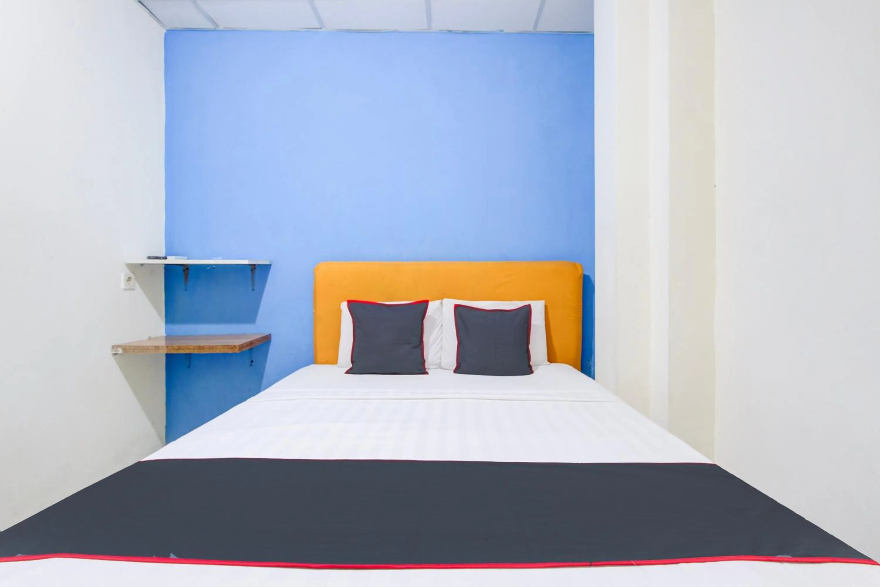 Bedroom in Hotel O Semarang near Kota Lama Semarang formerly Kamarkoe Residence