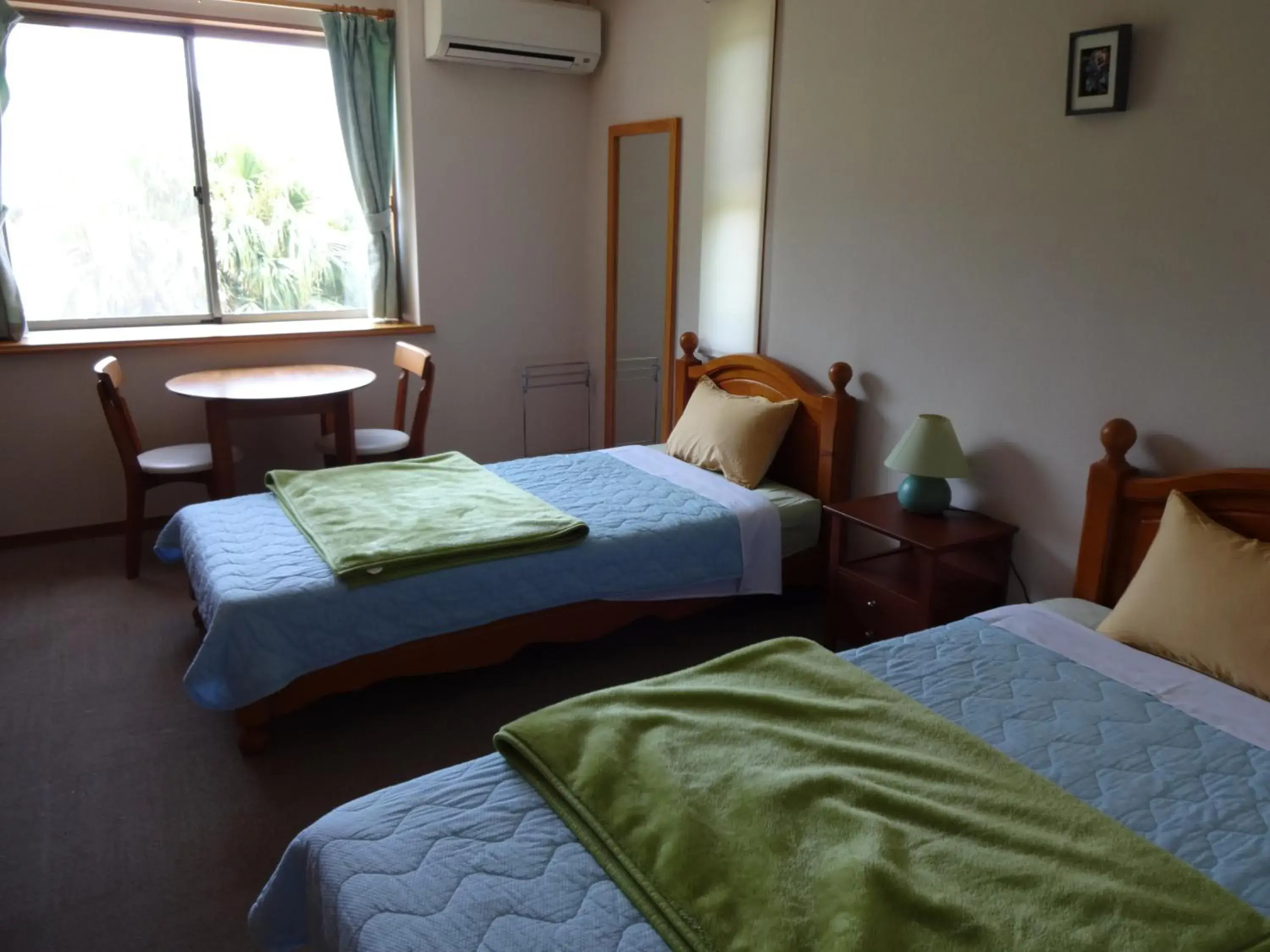 Photo of the whole room, Bed in Mantenbo Photo of the whole room, Bed in Mantenbo