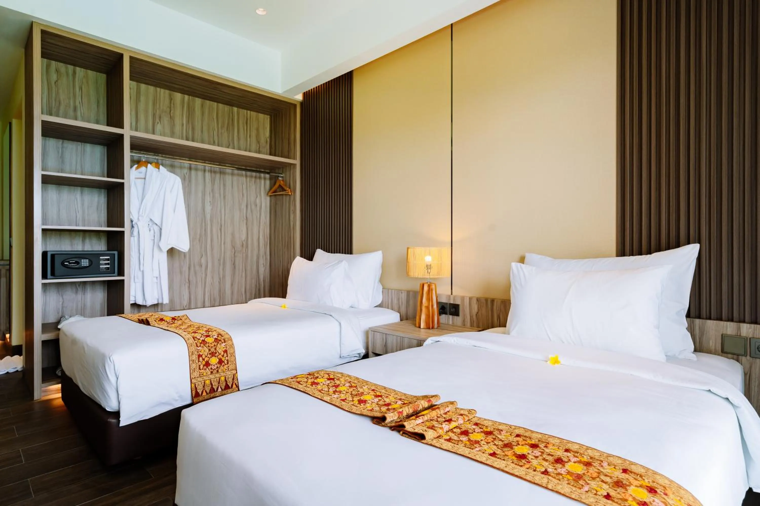 Bed in Big Dragon Villas Ubud