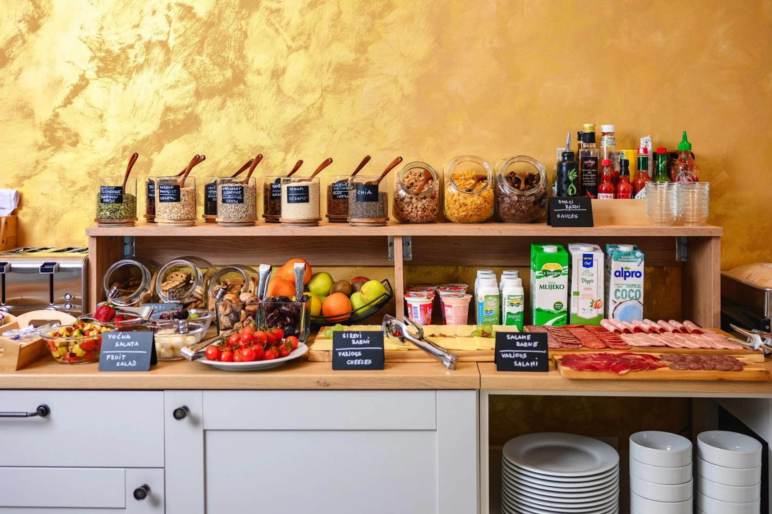 Breakfast in Boutique Hotel Golden Key - Poreč - Bed & Breakfast