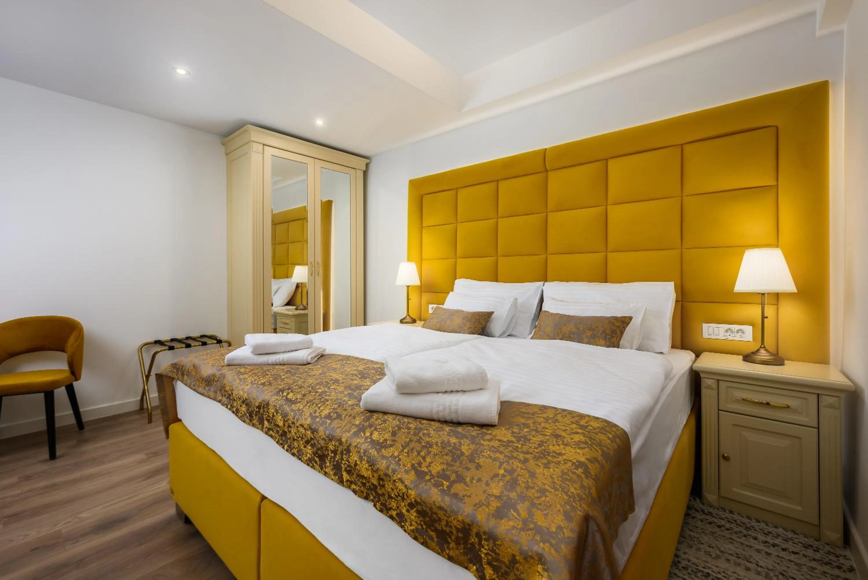 Bed in Boutique Hotel Golden Key - Poreč - Bed & Breakfast