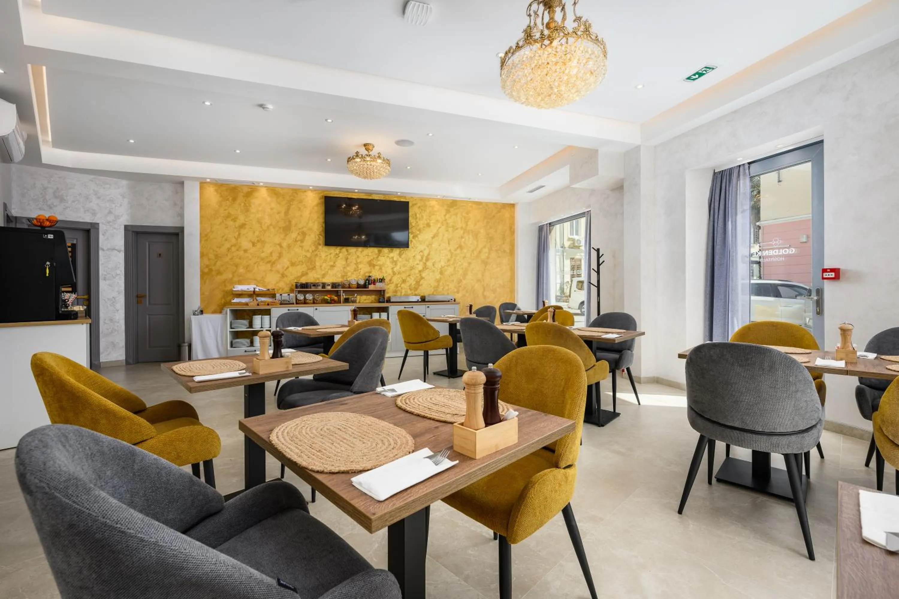 Restaurant/places to eat in Boutique Hotel Golden Key - Poreč - Bed & Breakfast