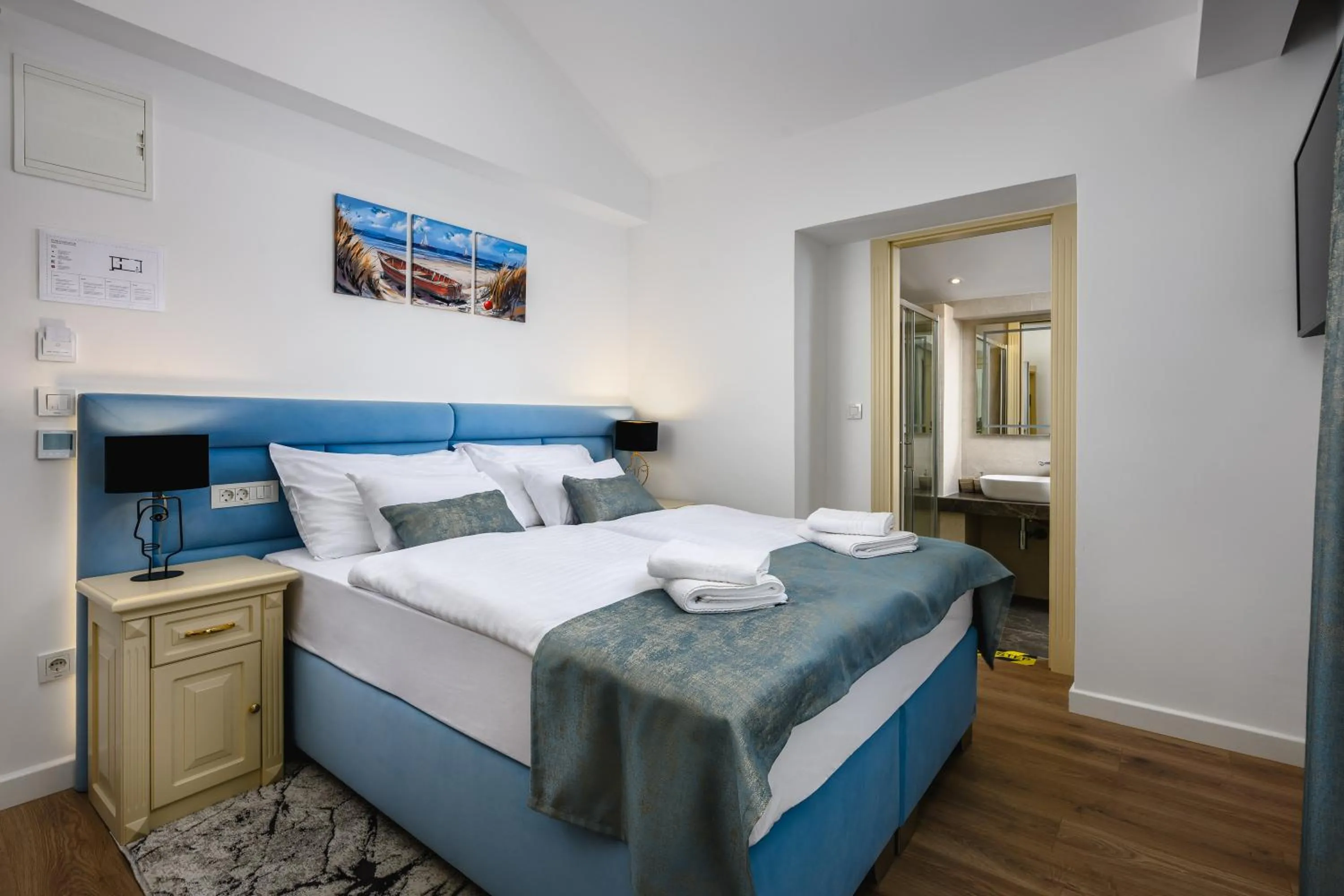 Bed in Boutique Hotel Golden Key - Poreč - Bed & Breakfast