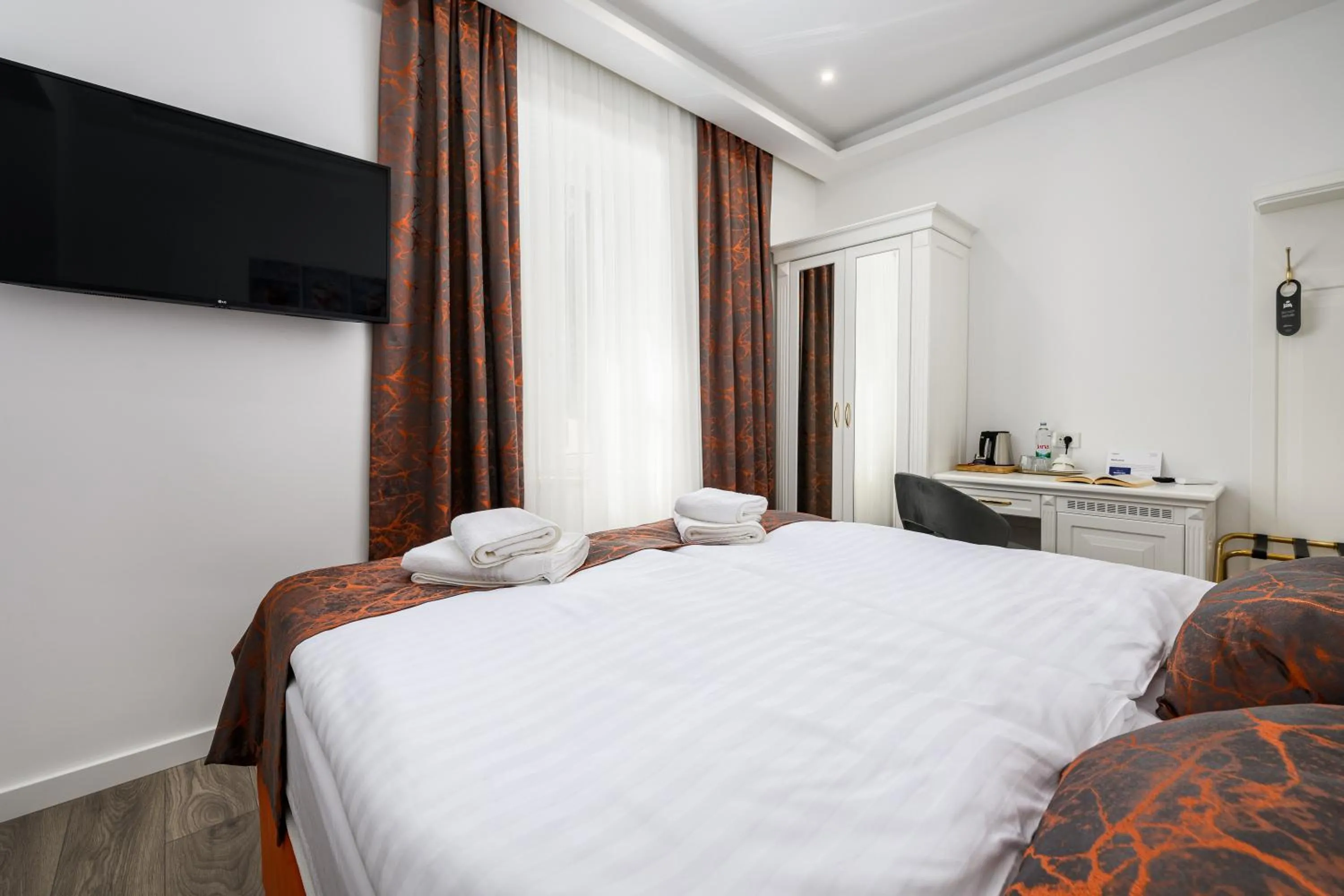 Bedroom, Bed in Boutique Hotel Golden Key - Poreč - Bed & Breakfast