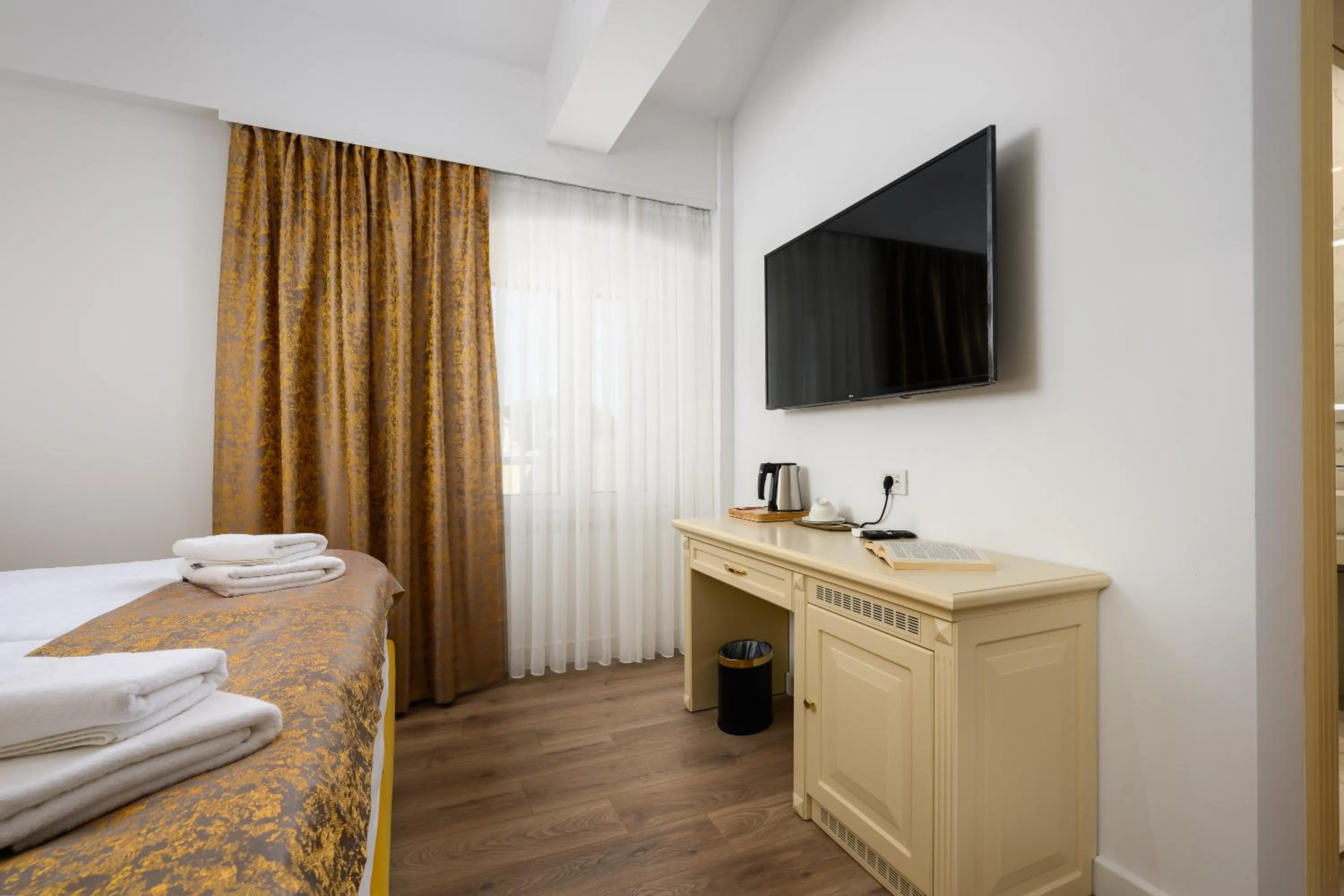 Bed in Boutique Hotel Golden Key - Poreč - Bed & Breakfast