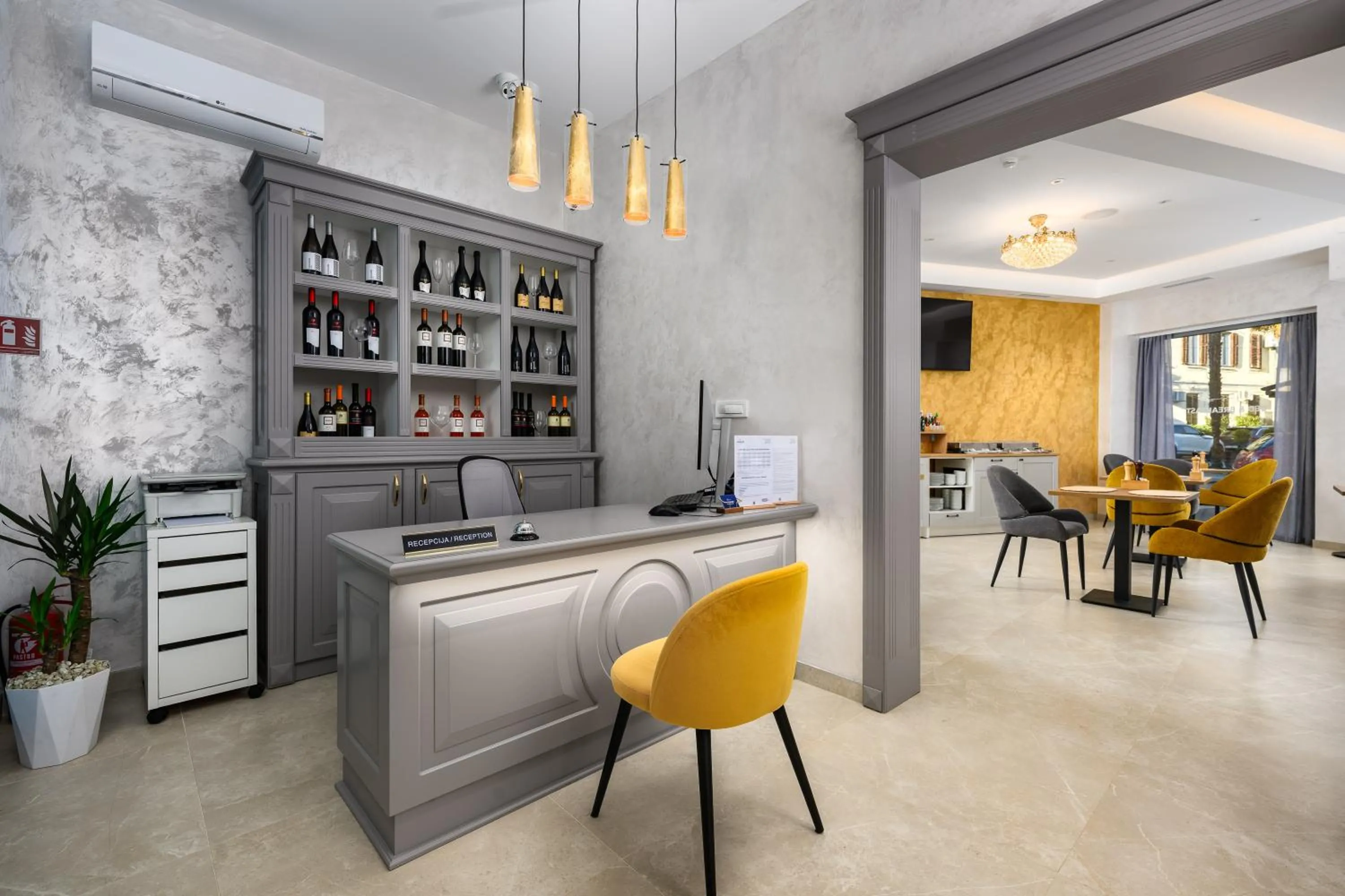 Lobby or reception in Boutique Hotel Golden Key - Poreč - Bed & Breakfast