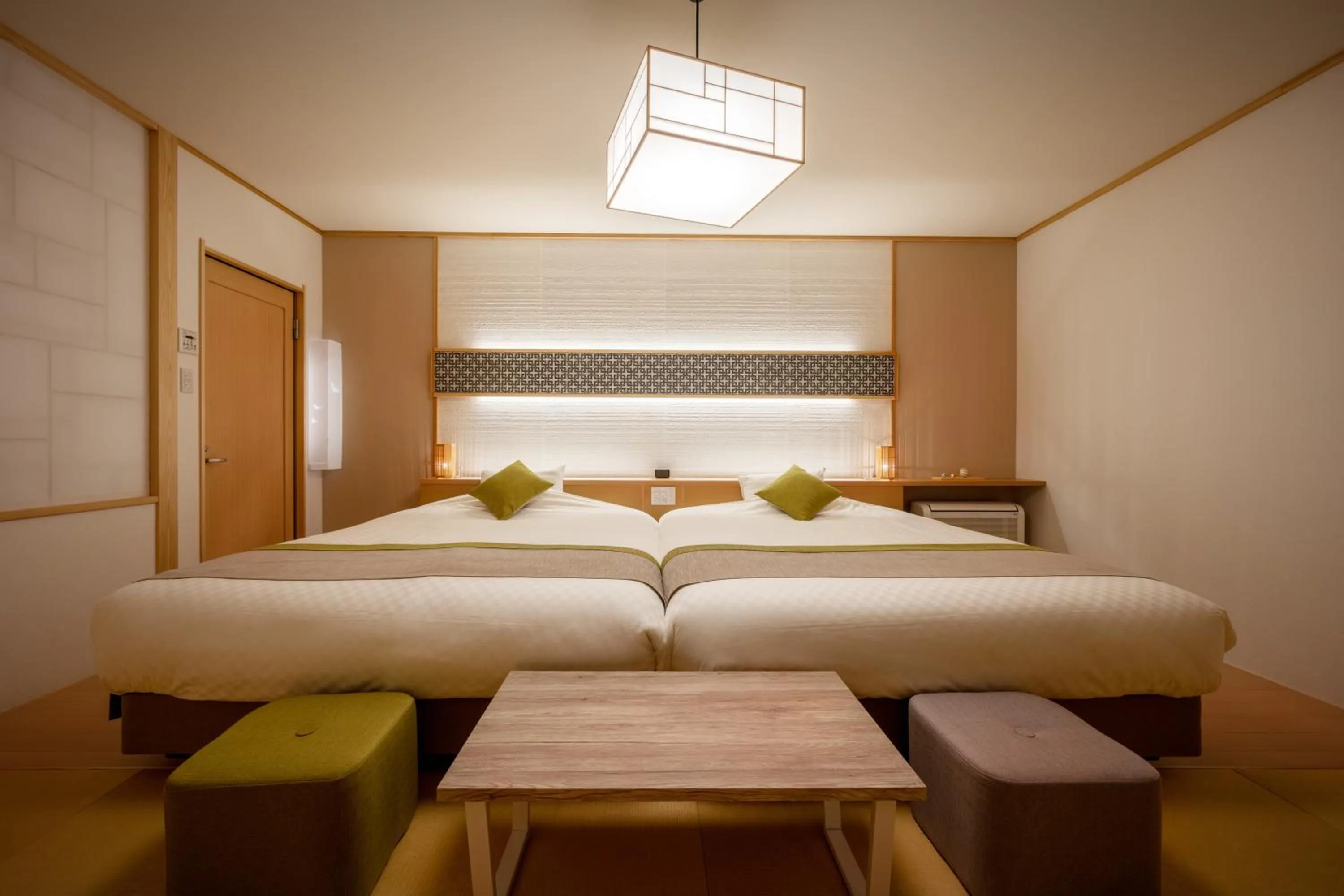 Bedroom, Bed in Hohoemino Kuyufu Tsuruya