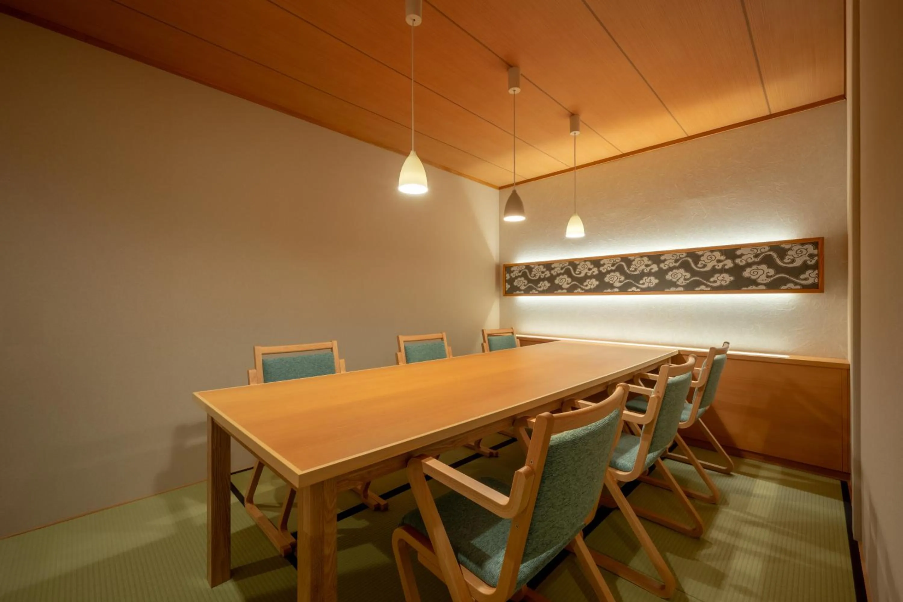 Dining area in Hohoemino Kuyufu Tsuruya