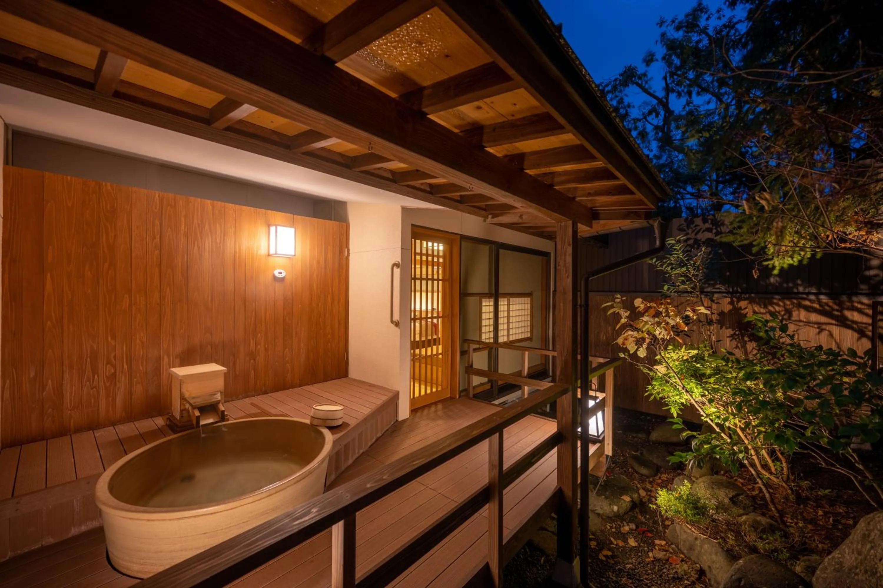 Bathroom in Hohoemino Kuyufu Tsuruya