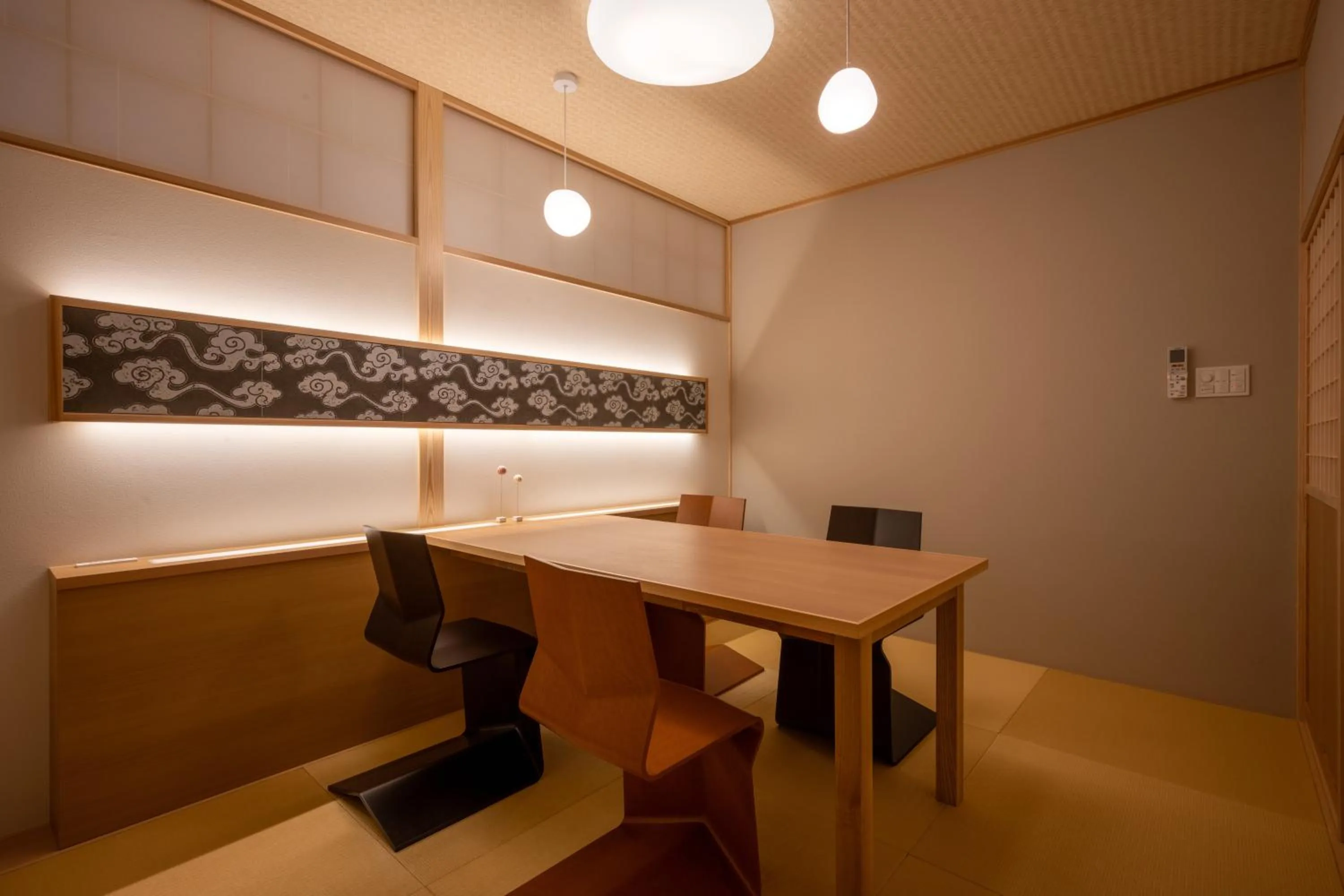 Dining area in Hohoemino Kuyufu Tsuruya