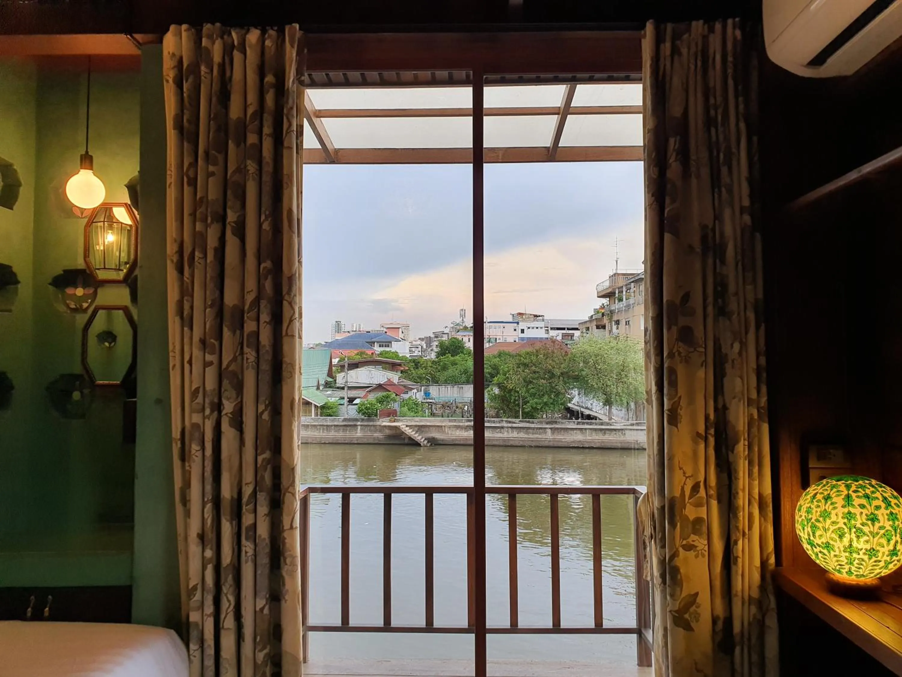 Bed in Siamotif Boutique Hotel