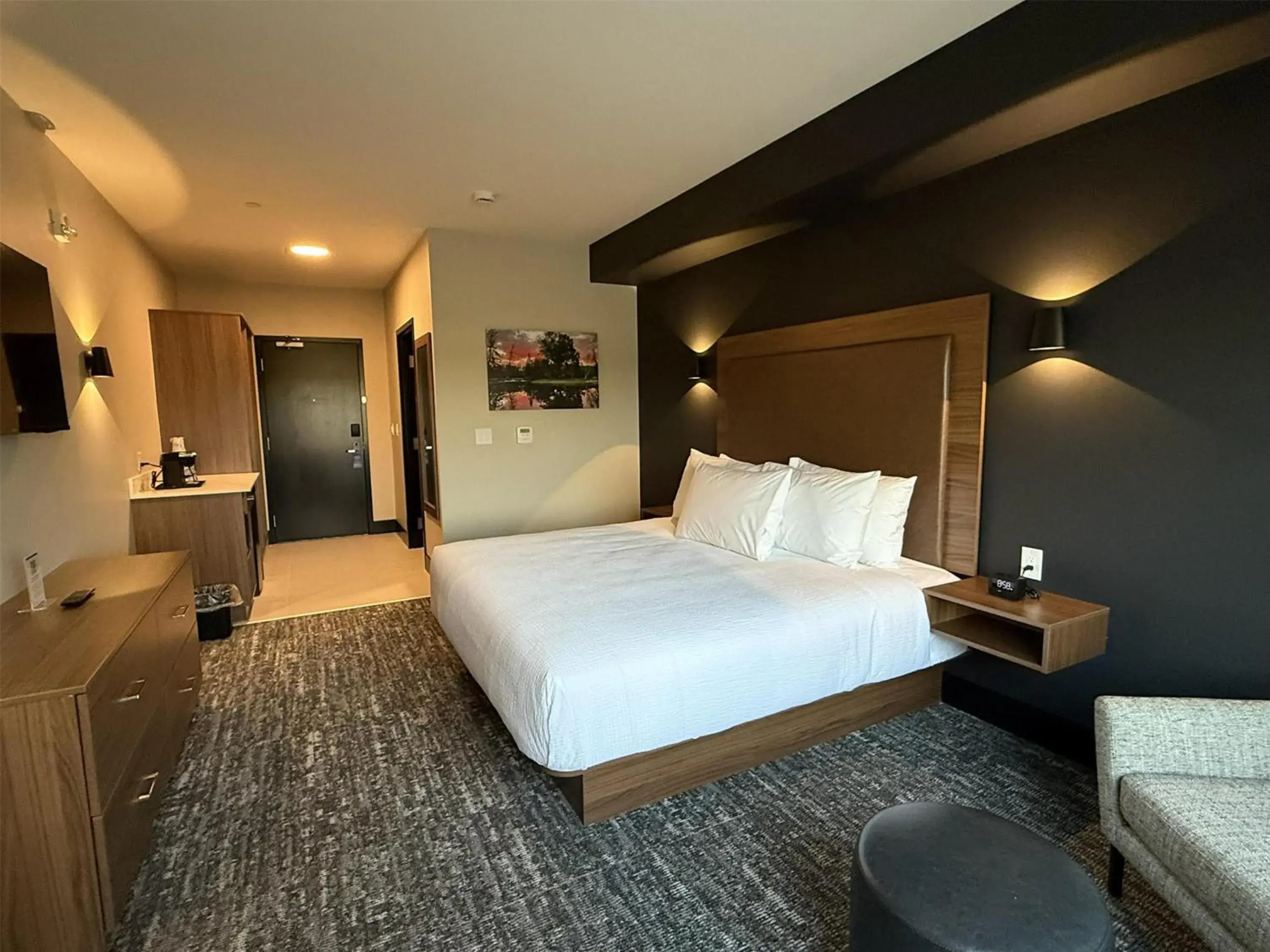 Bedroom, Bed in Best Western Plus Neepawa Hotel Bedroom, Bed in Best Western Plus Neepawa Hotel