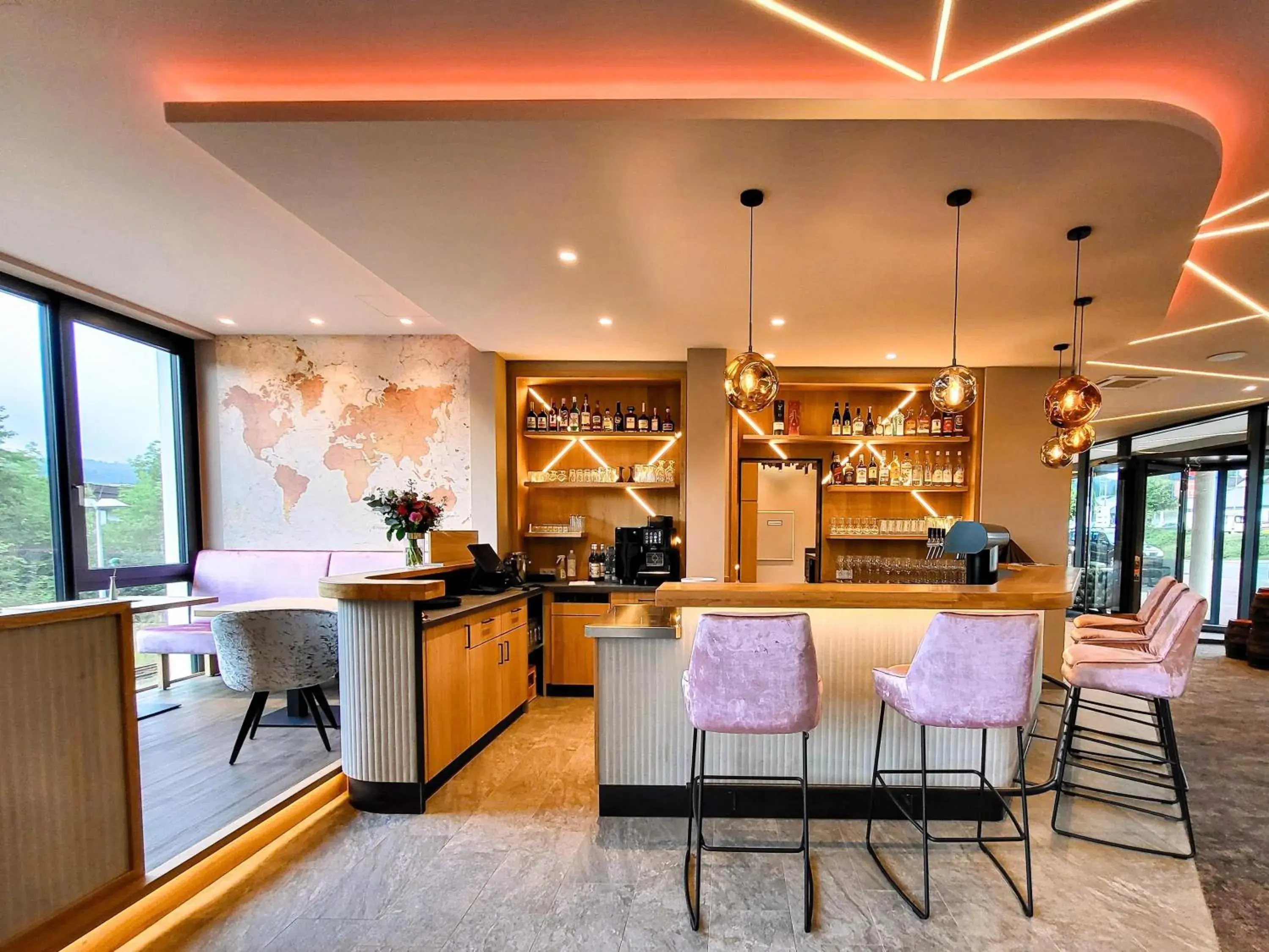 Lounge or bar in Mountain View Hotel Willingen, BW Signature Collection Lounge or bar in Mountain View Hotel Willingen, BW Signature Collection