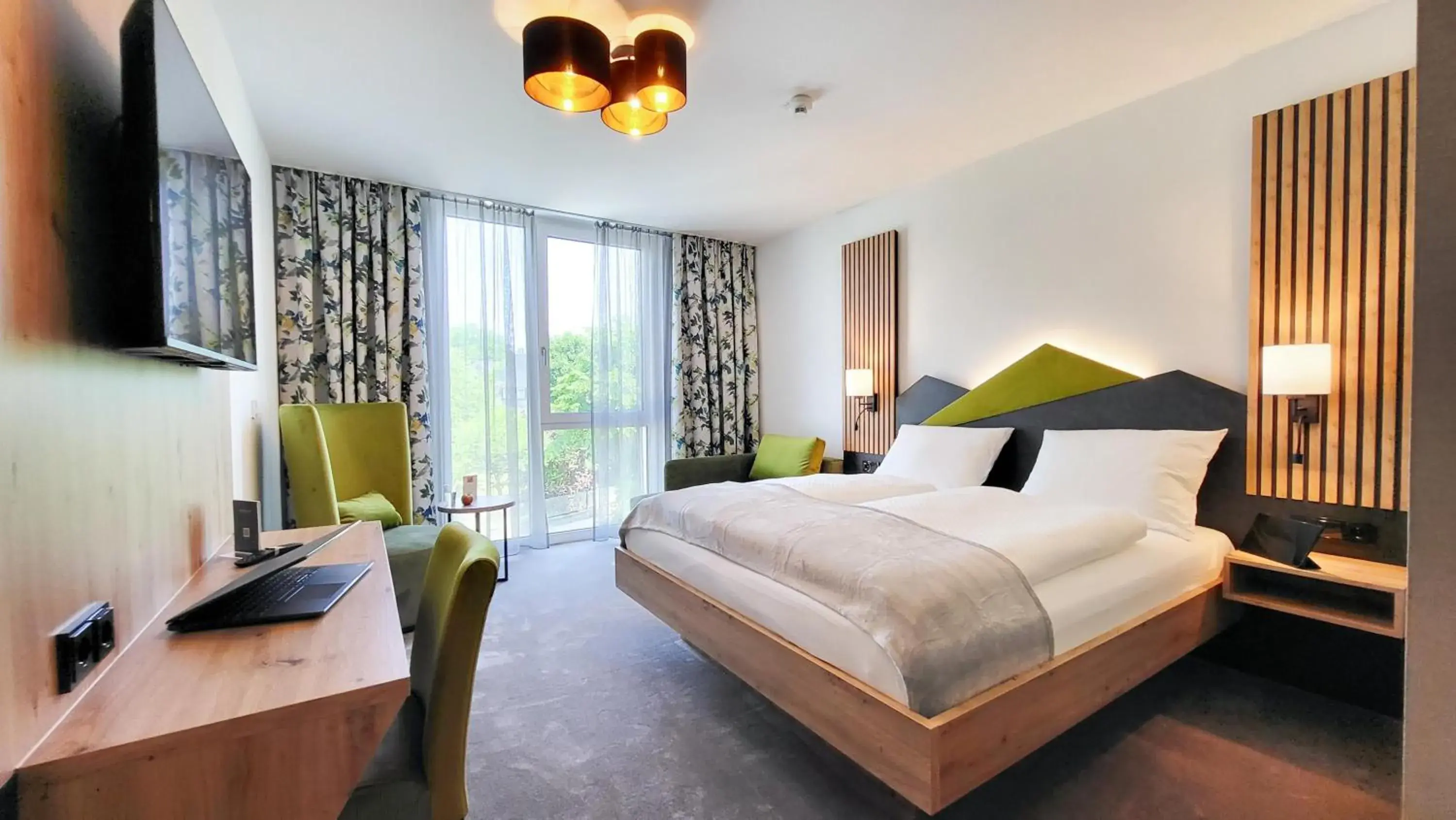 Bedroom, Bed in Mountain View Hotel Willingen, BW Signature Collection Bedroom, Bed in Mountain View Hotel Willingen, BW Signature Collection