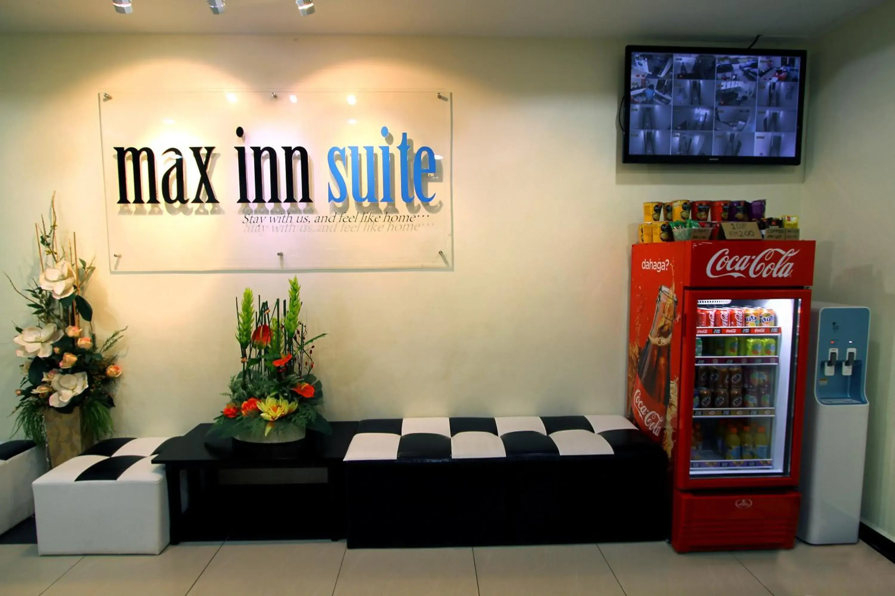 Lobby or reception in Max Inn Hotel Lobby or reception in Max Inn Hotel