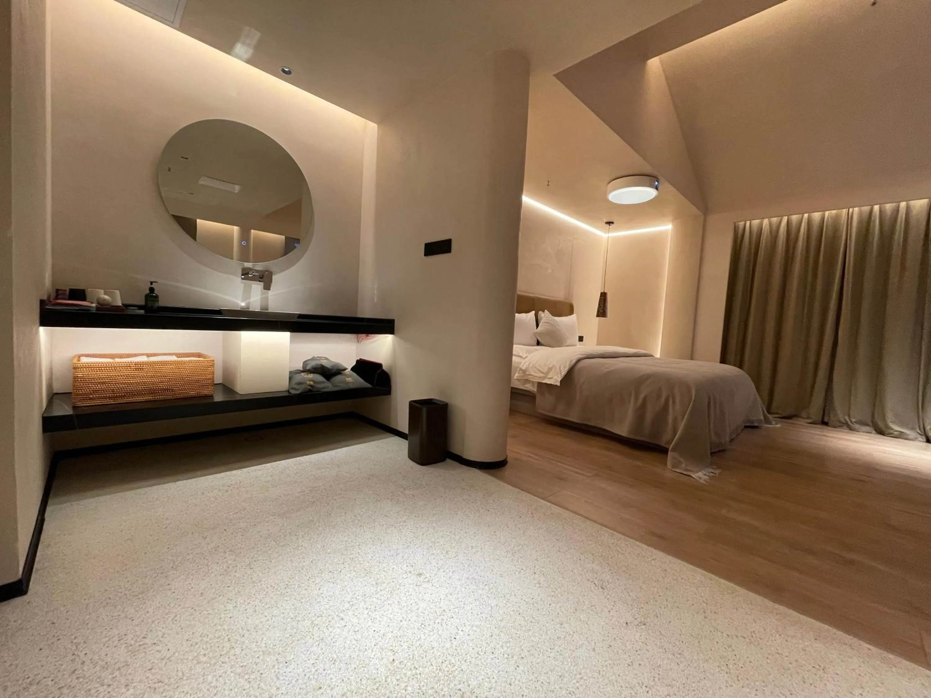 Two-Bedroom Resort Premium Suite in LiJiang Garden vacation PuZhi hotel