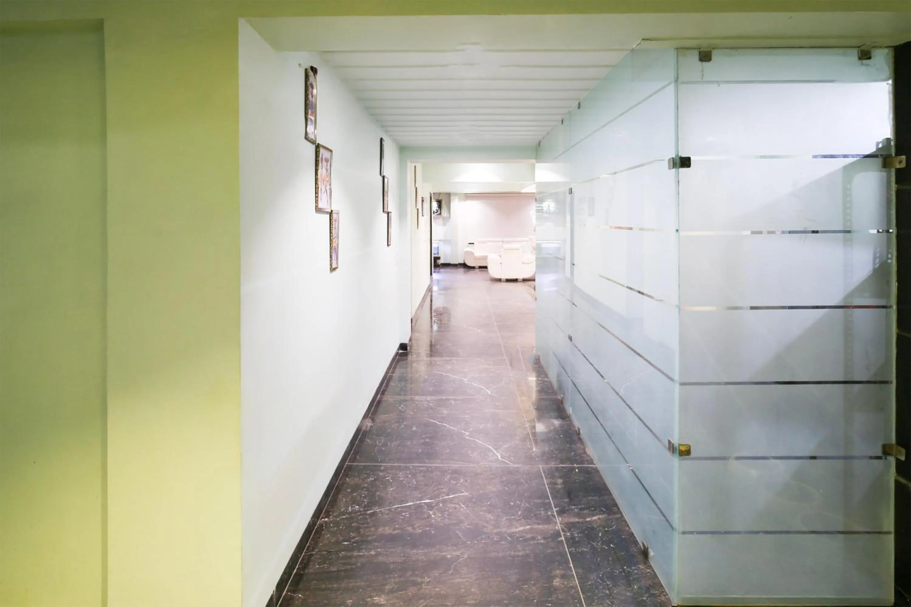 Lobby or reception in Collection O Vijay Nagar Square Formerly Hotel A5