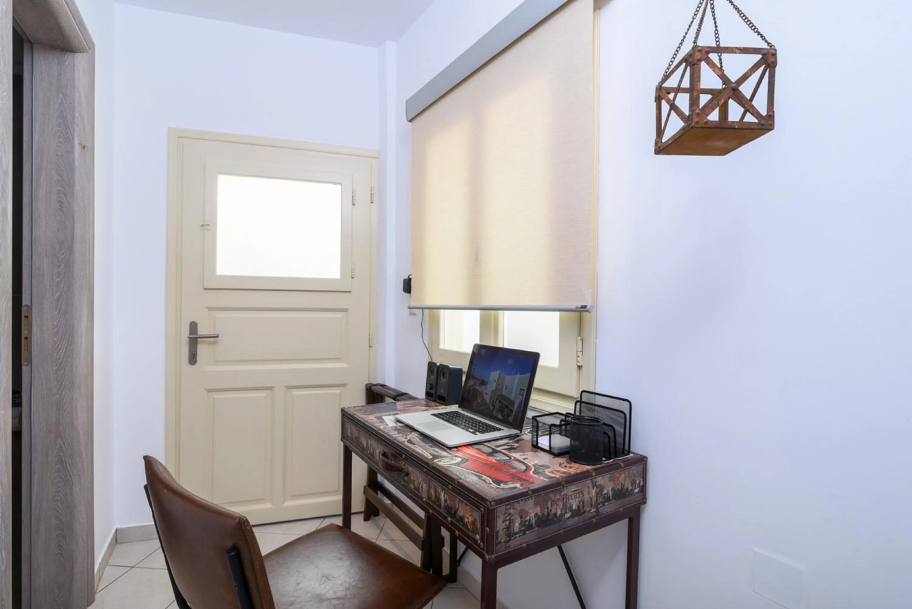 Seating area in Suite Home Santorini