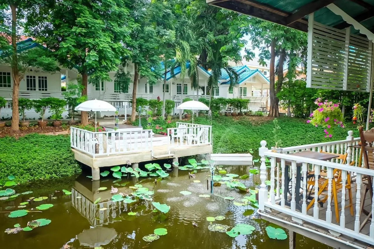 Patio in Baan Luang Harn