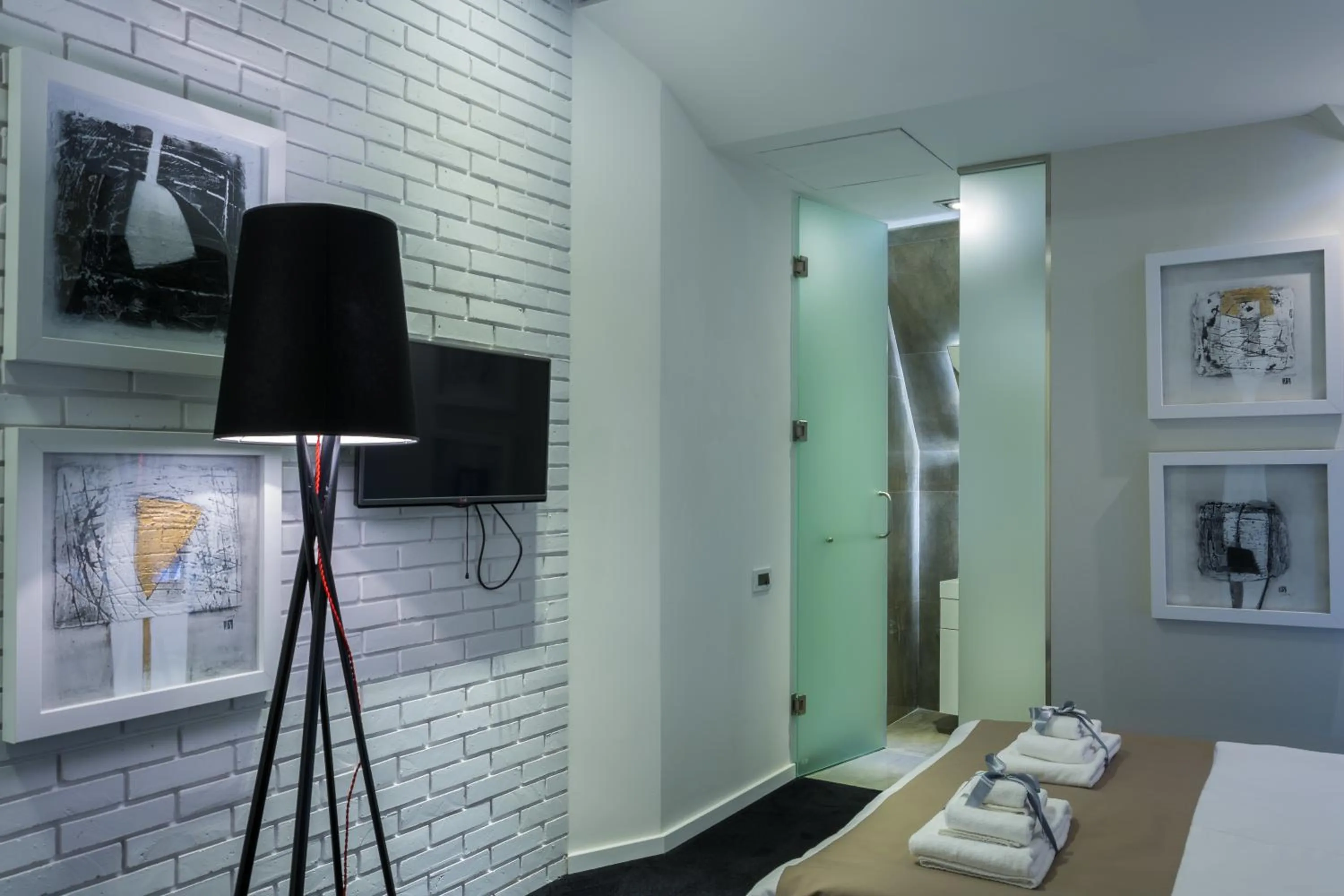 Spring, Bed in Garni Hotel Eter