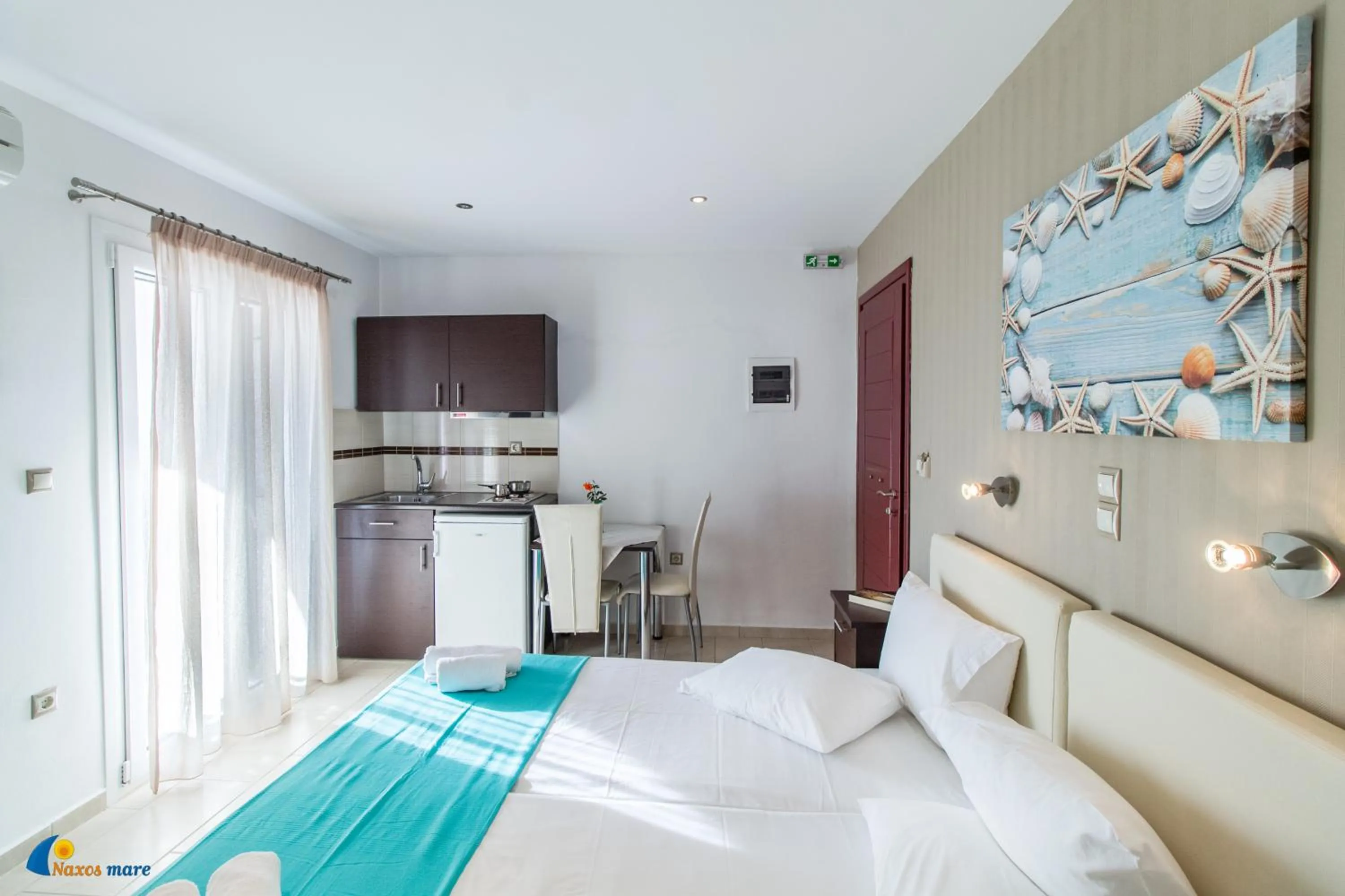 Kitchen or kitchenette, Bed in Naxos Mare