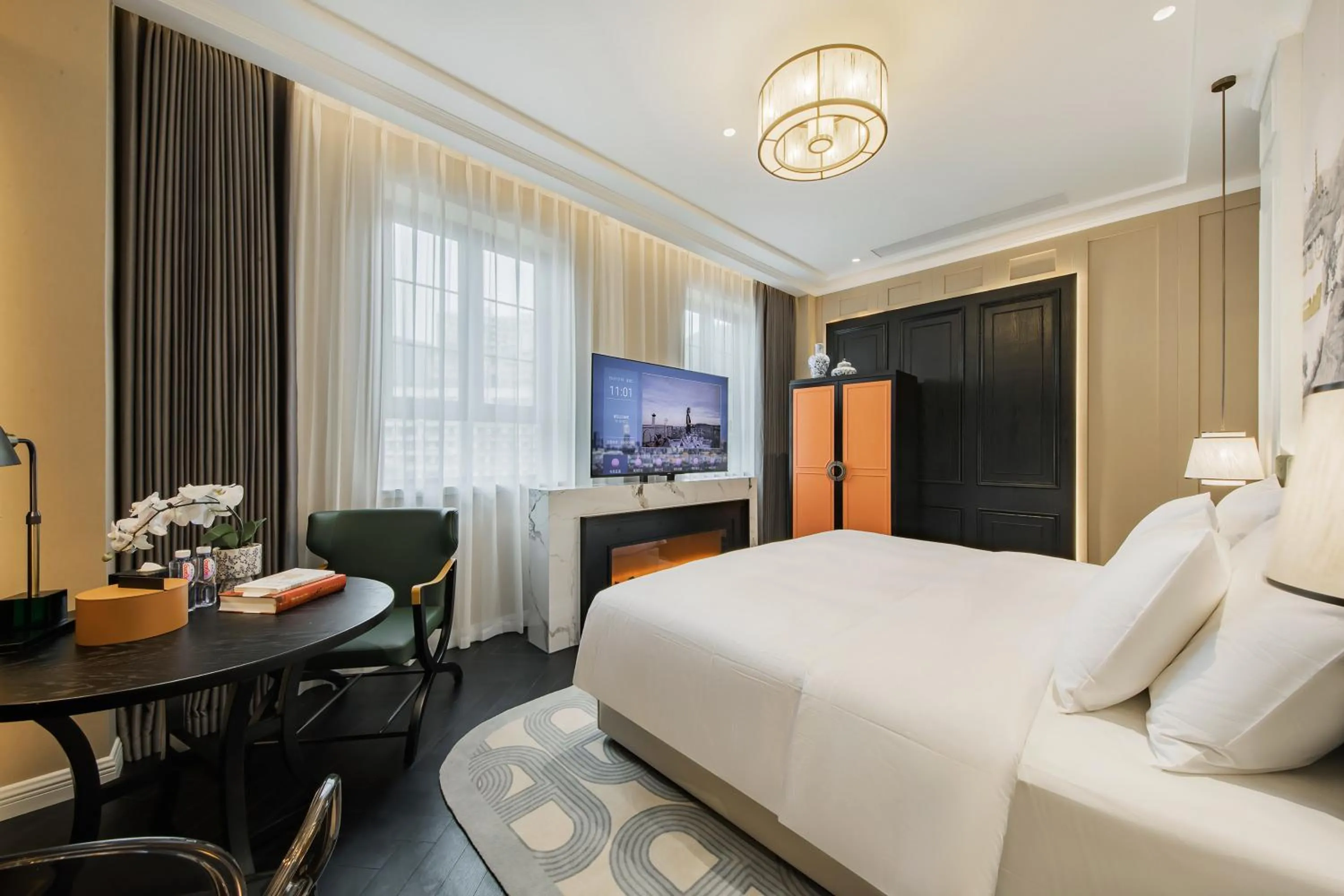 TV and multimedia, Bed in CHONGQING MANQUE MANSION