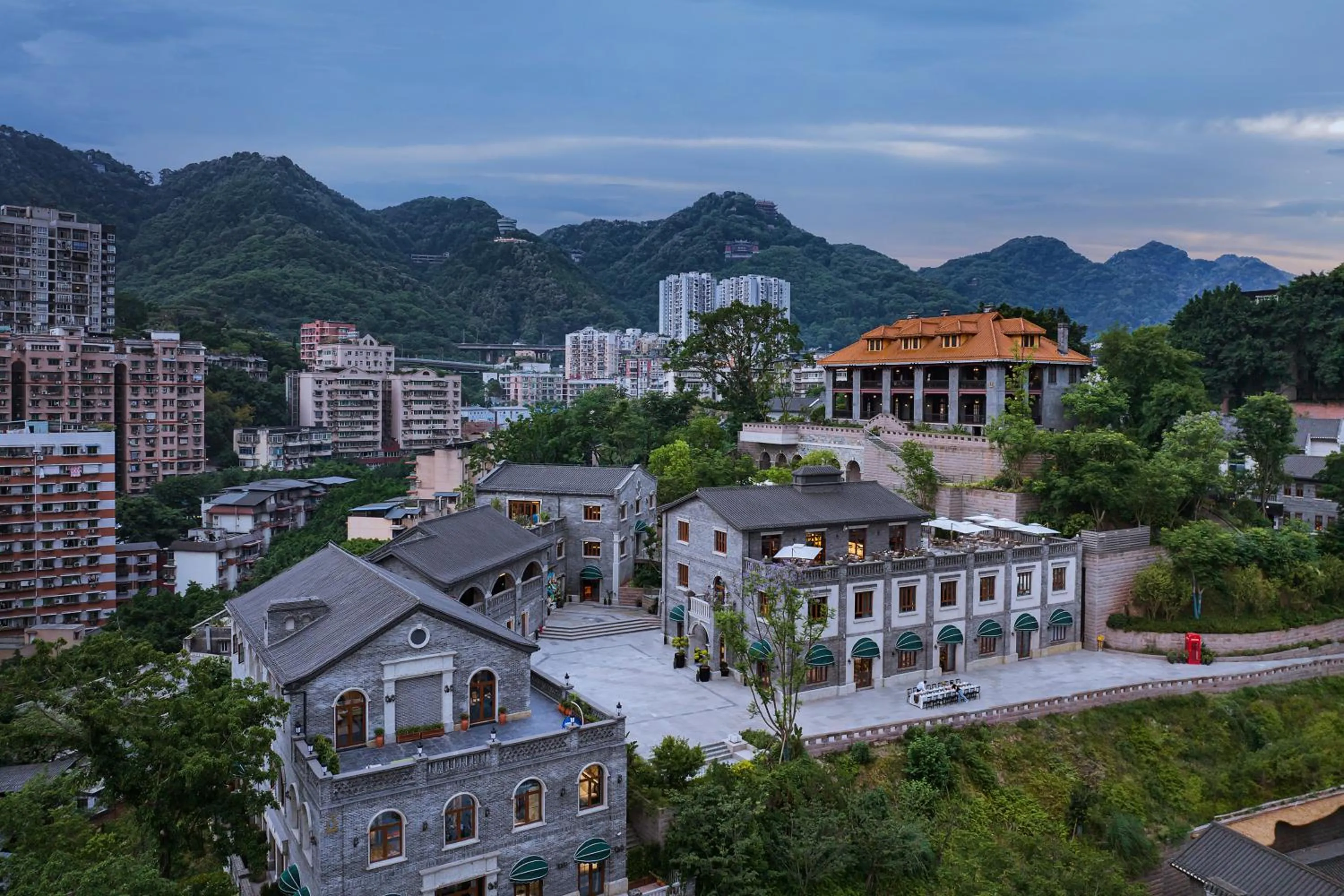Property building in CHONGQING MANQUE MANSION