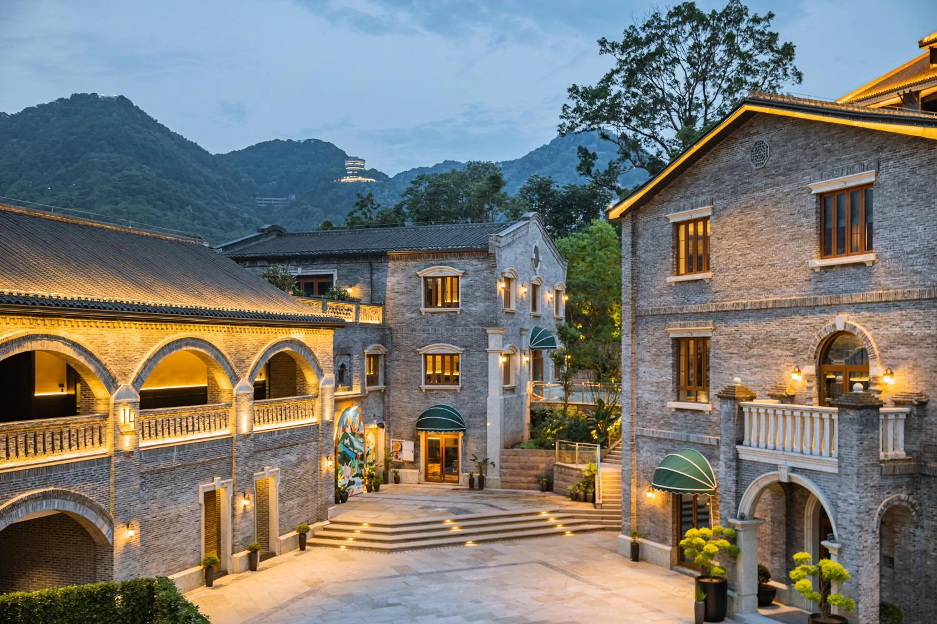Property building in CHONGQING MANQUE MANSION