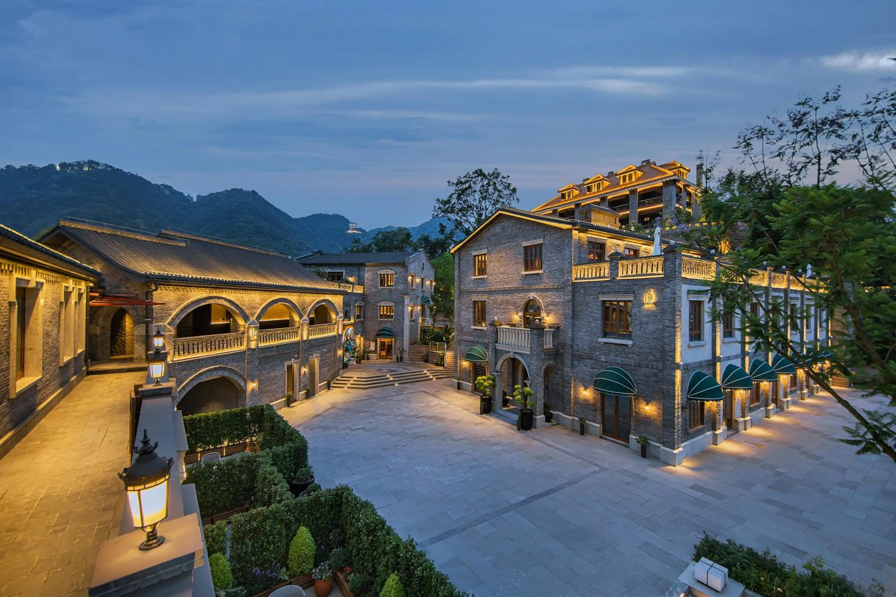 Property building in CHONGQING MANQUE MANSION