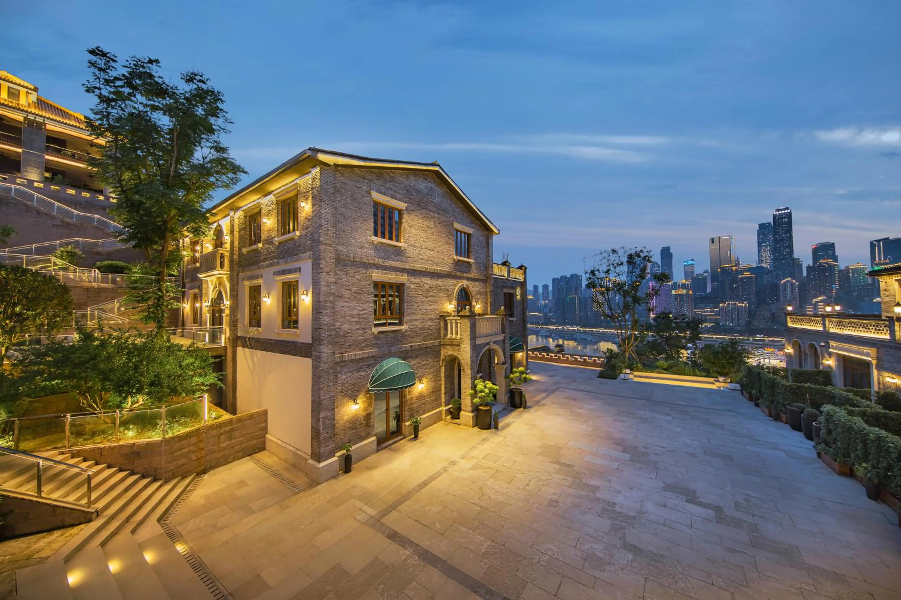 Property building in CHONGQING MANQUE MANSION