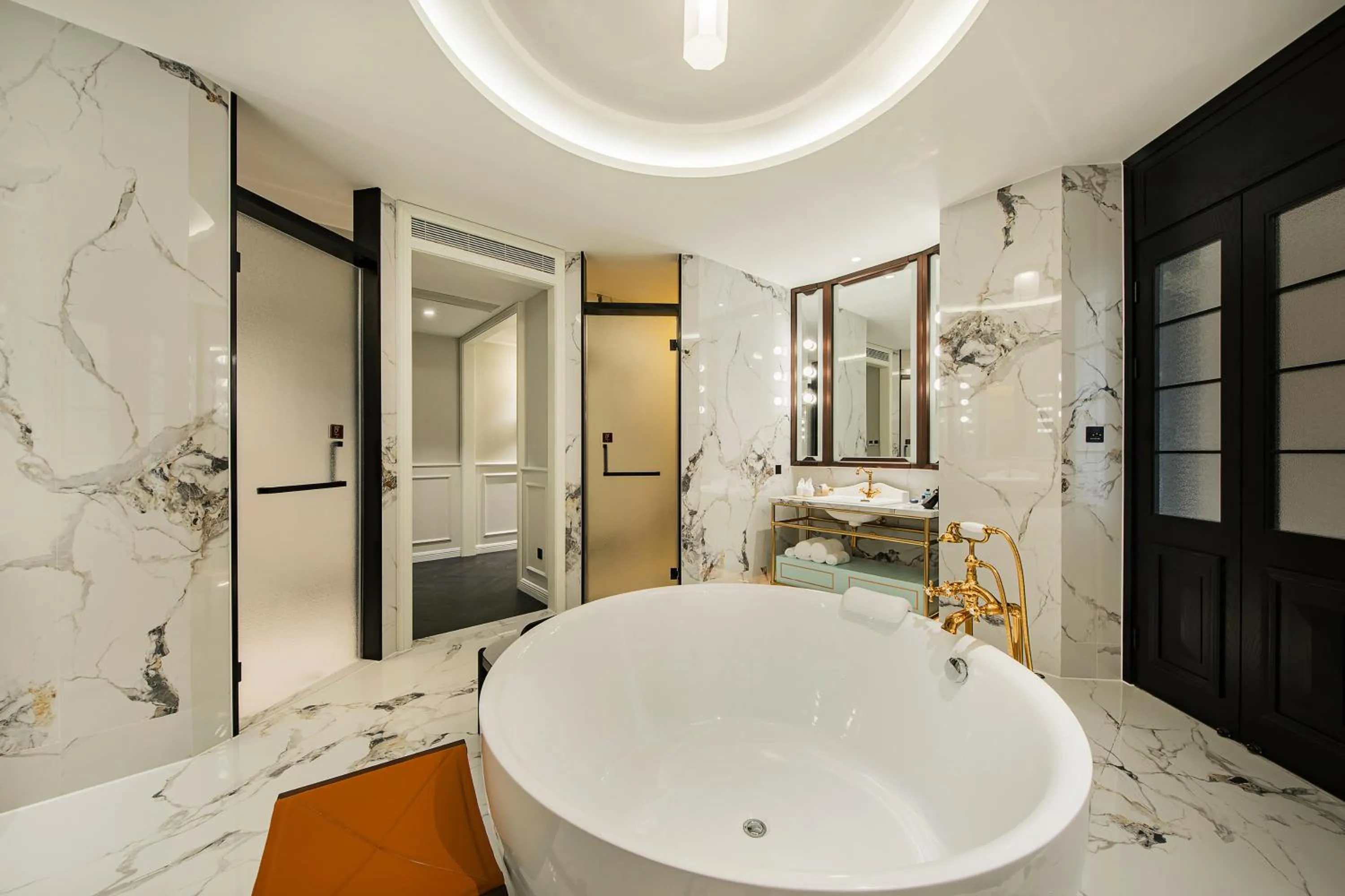 Bath in CHONGQING MANQUE MANSION
