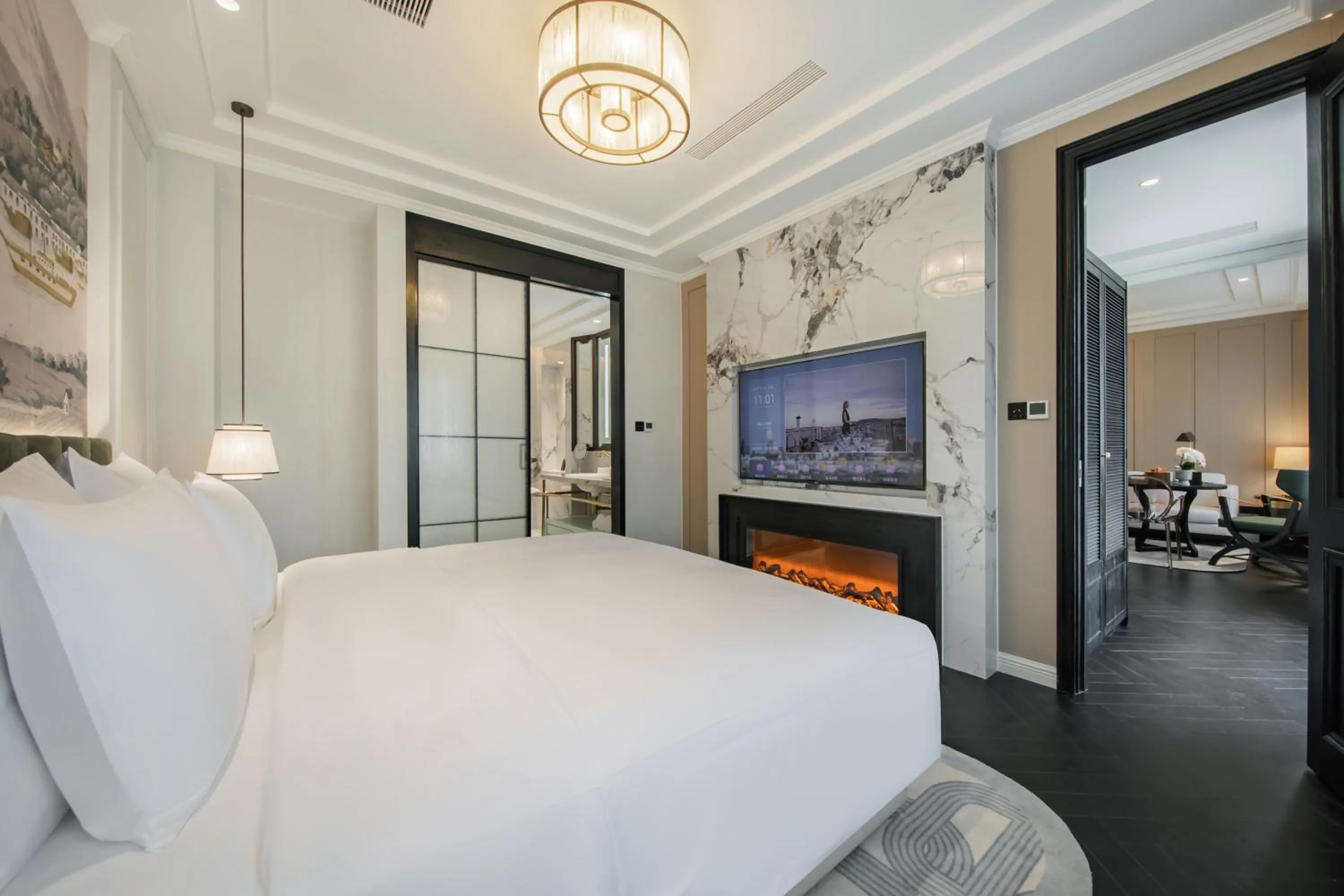 Photo of the whole room, Bed in CHONGQING MANQUE MANSION