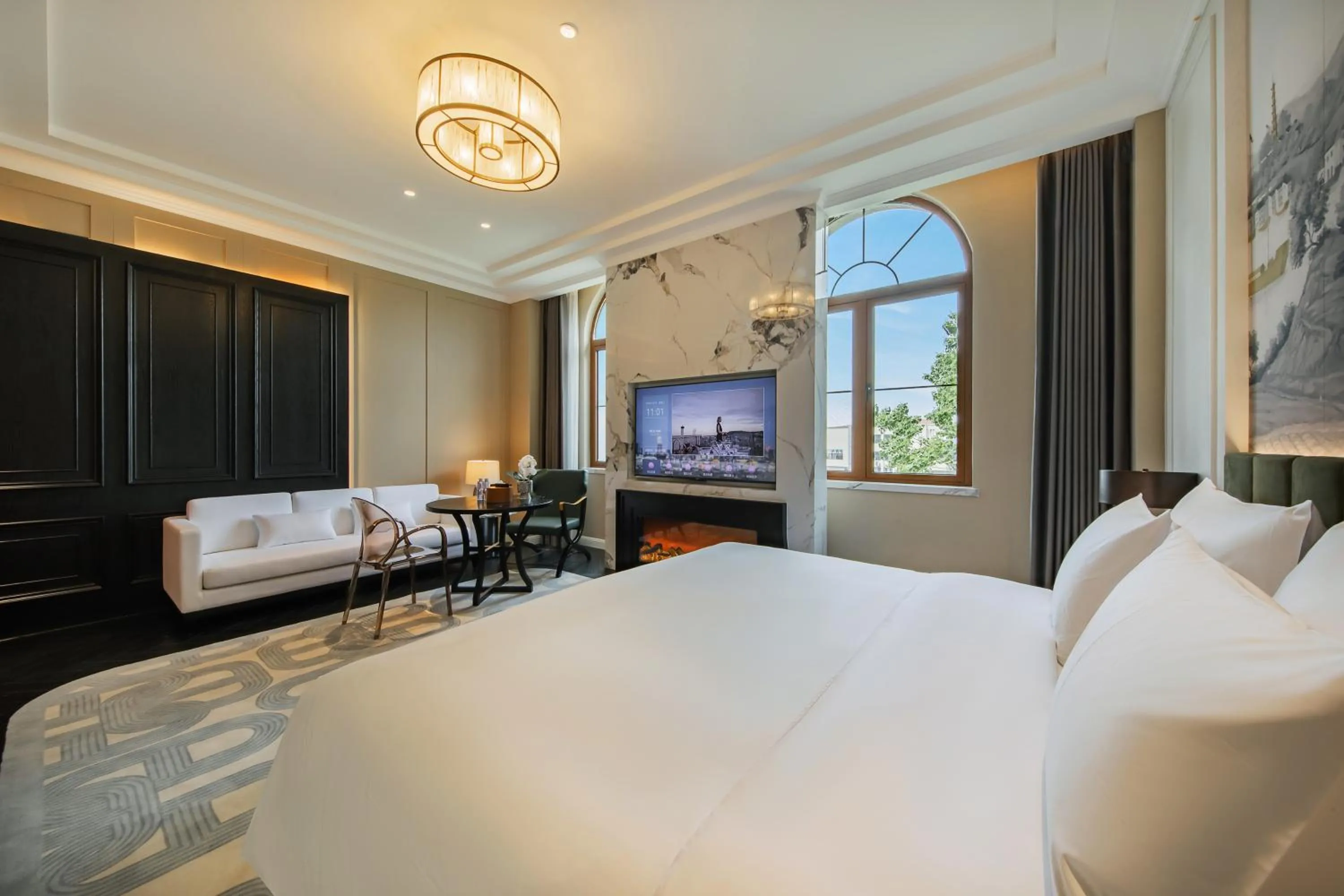 Bed in CHONGQING MANQUE MANSION