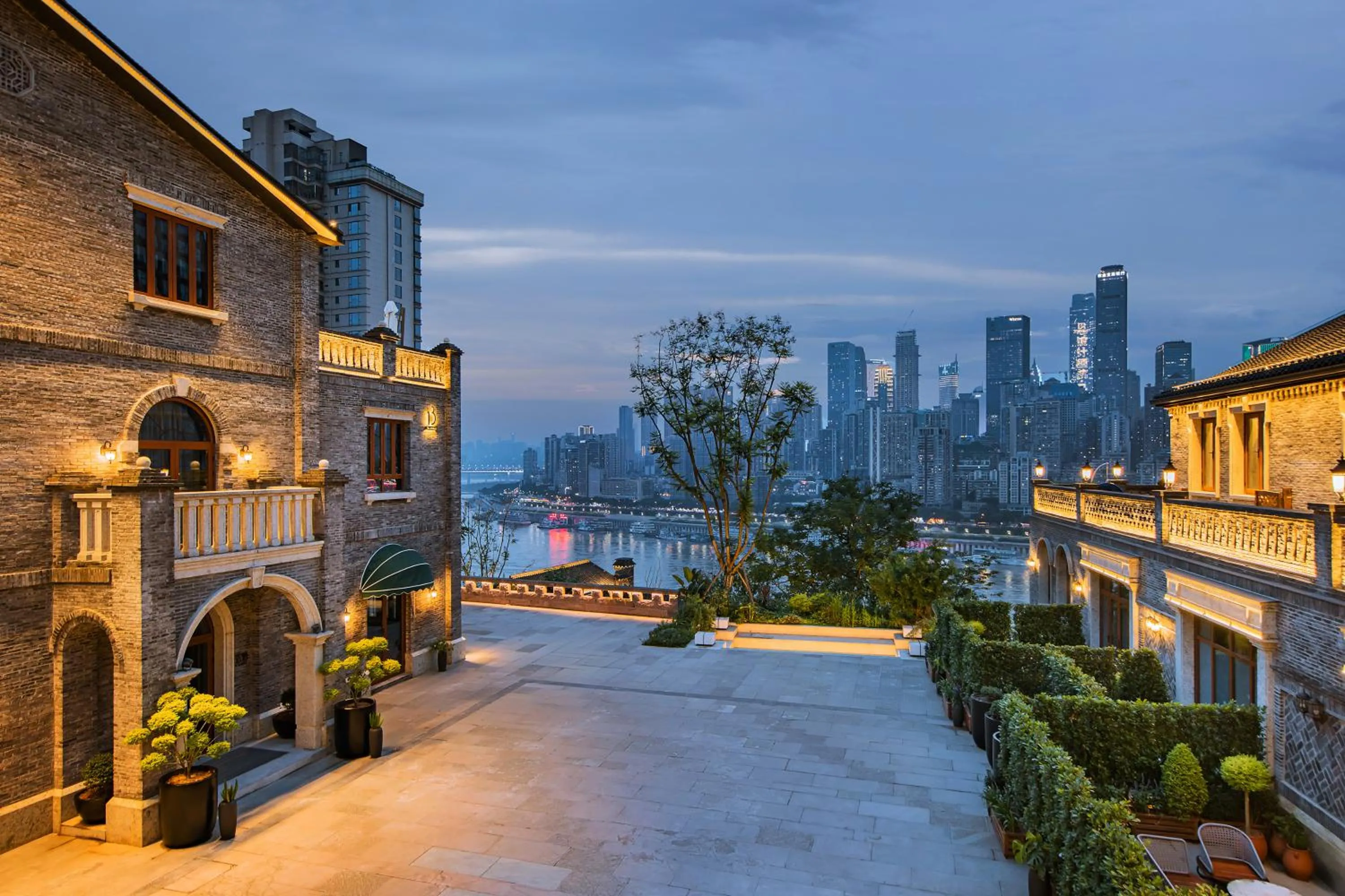 Property building in CHONGQING MANQUE MANSION