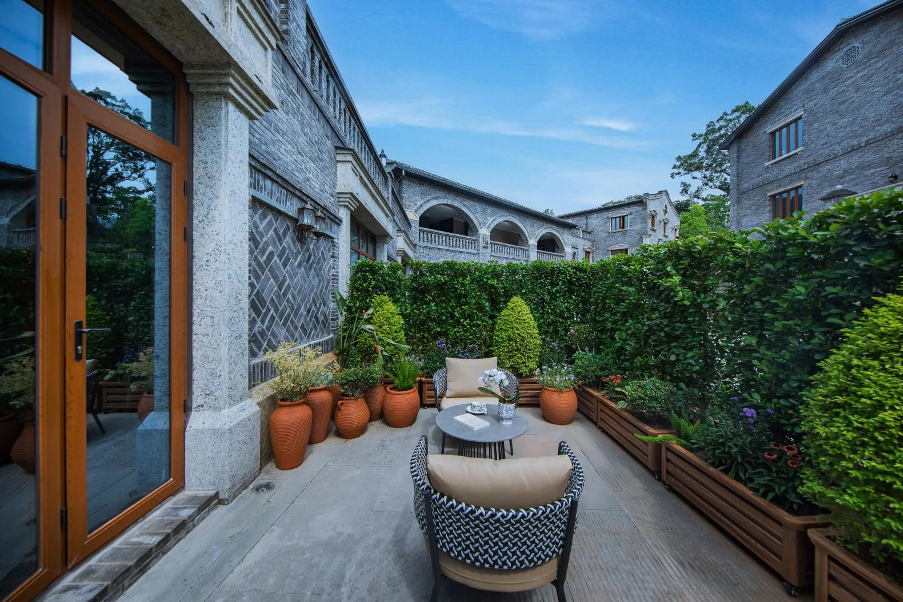Inner courtyard view in CHONGQING MANQUE MANSION