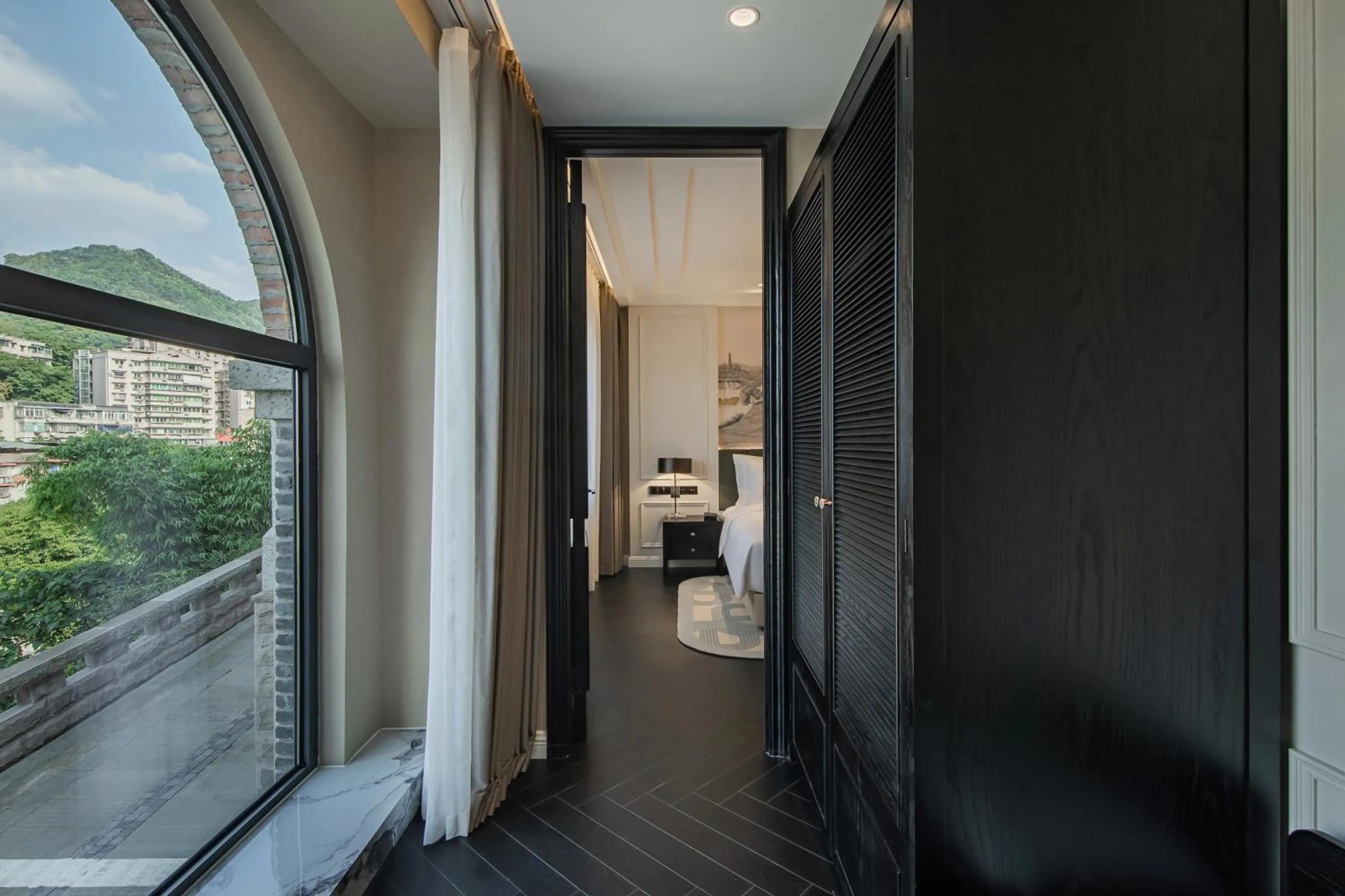Bedroom in CHONGQING MANQUE MANSION