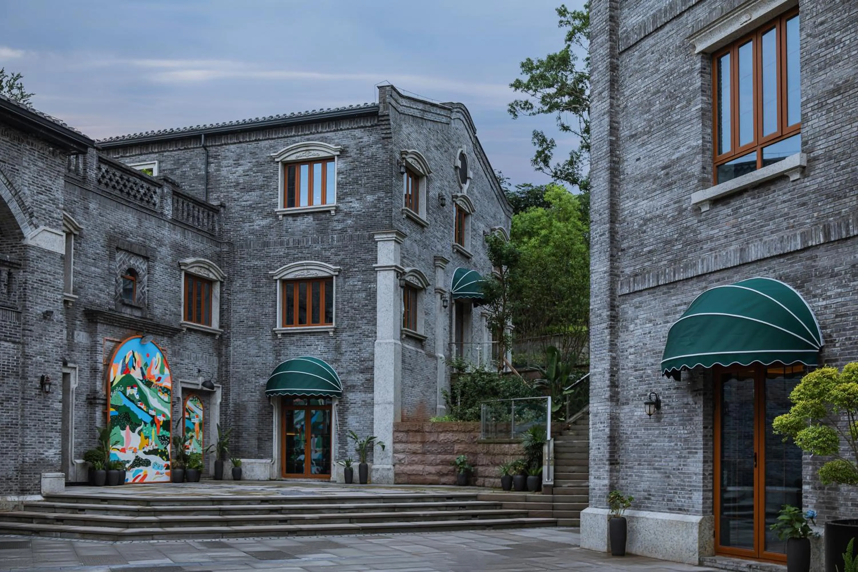 Property building in CHONGQING MANQUE MANSION