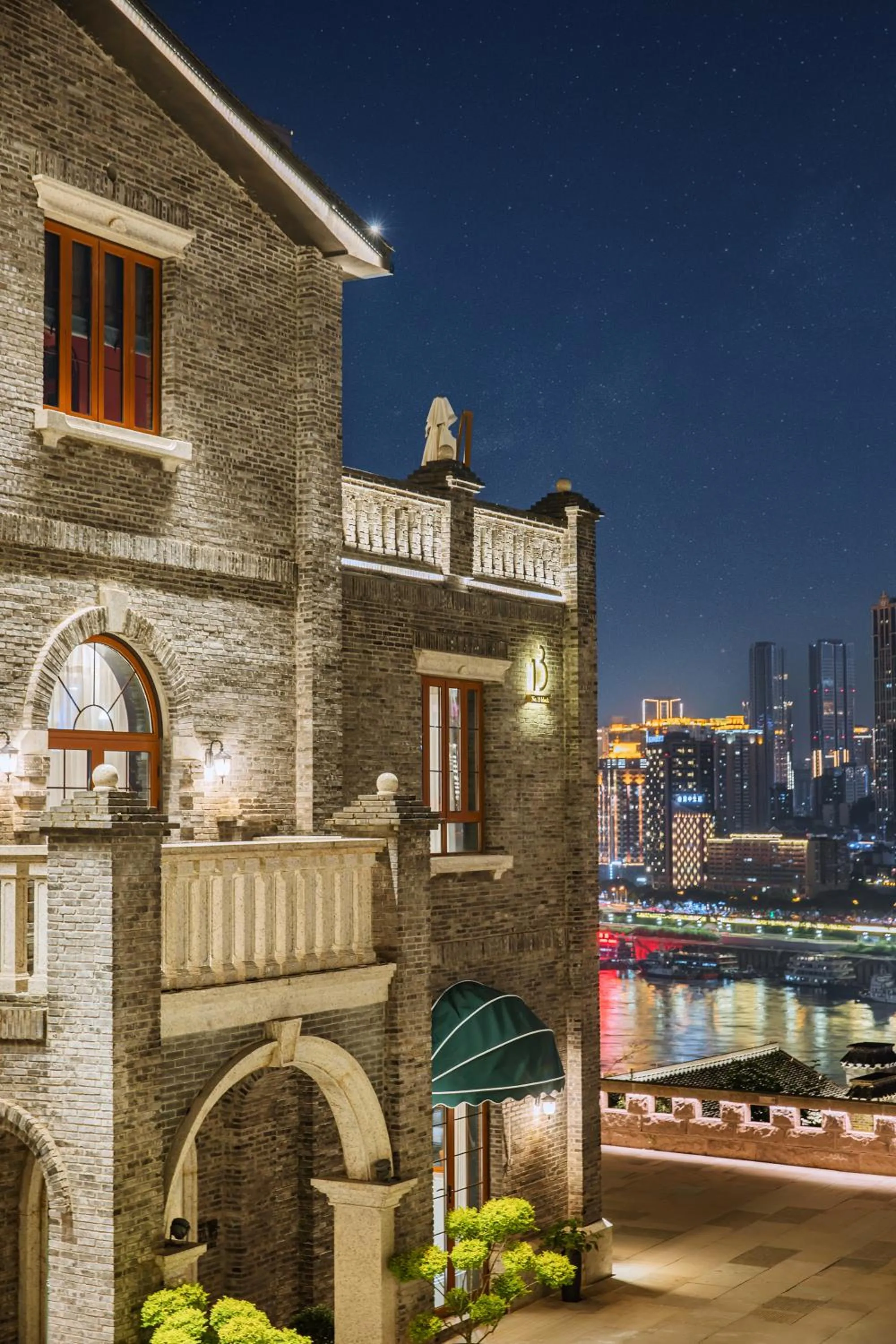 Property building in CHONGQING MANQUE MANSION
