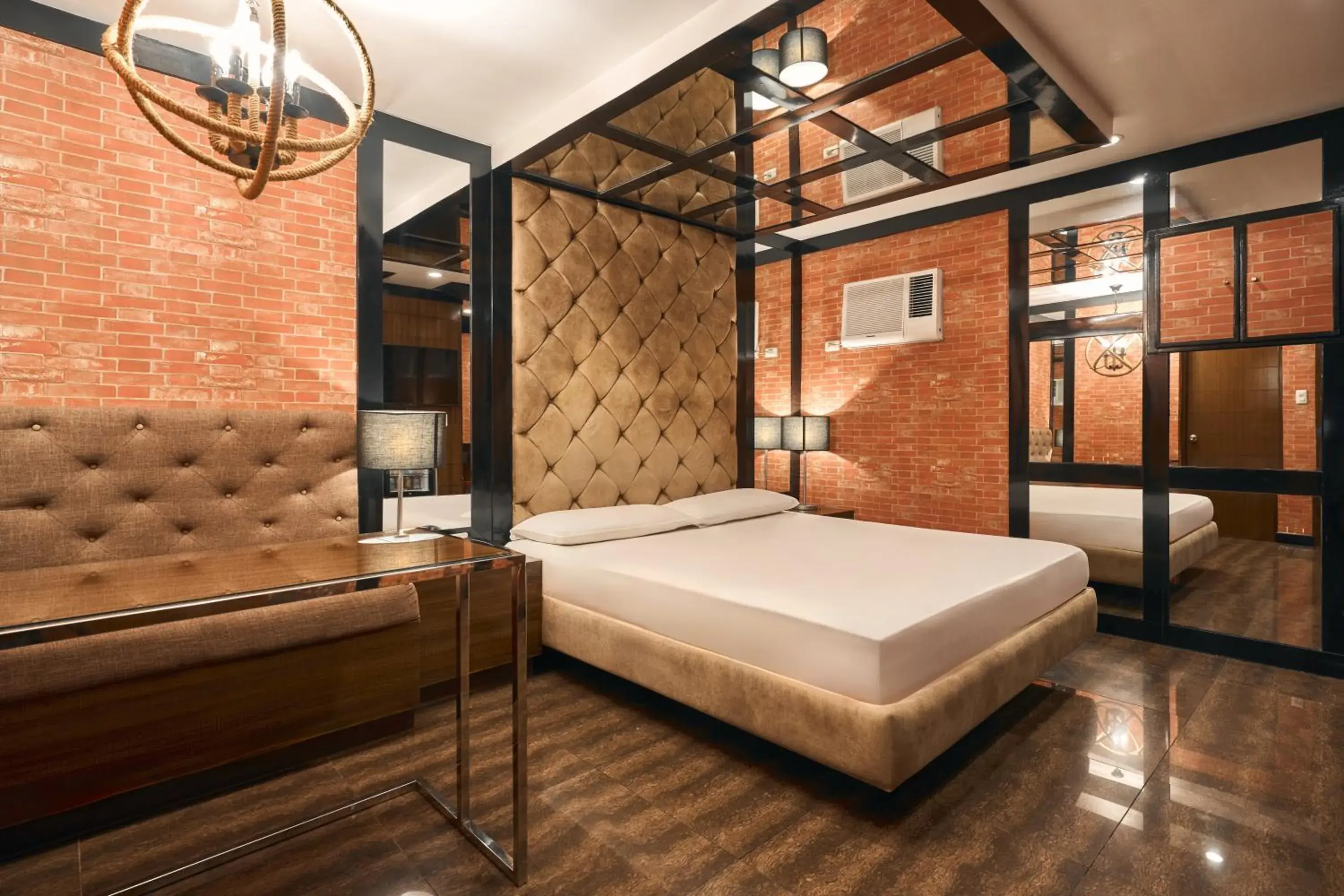 Bed in Victoria Court Las Pinas Bed in Victoria Court Las Pinas