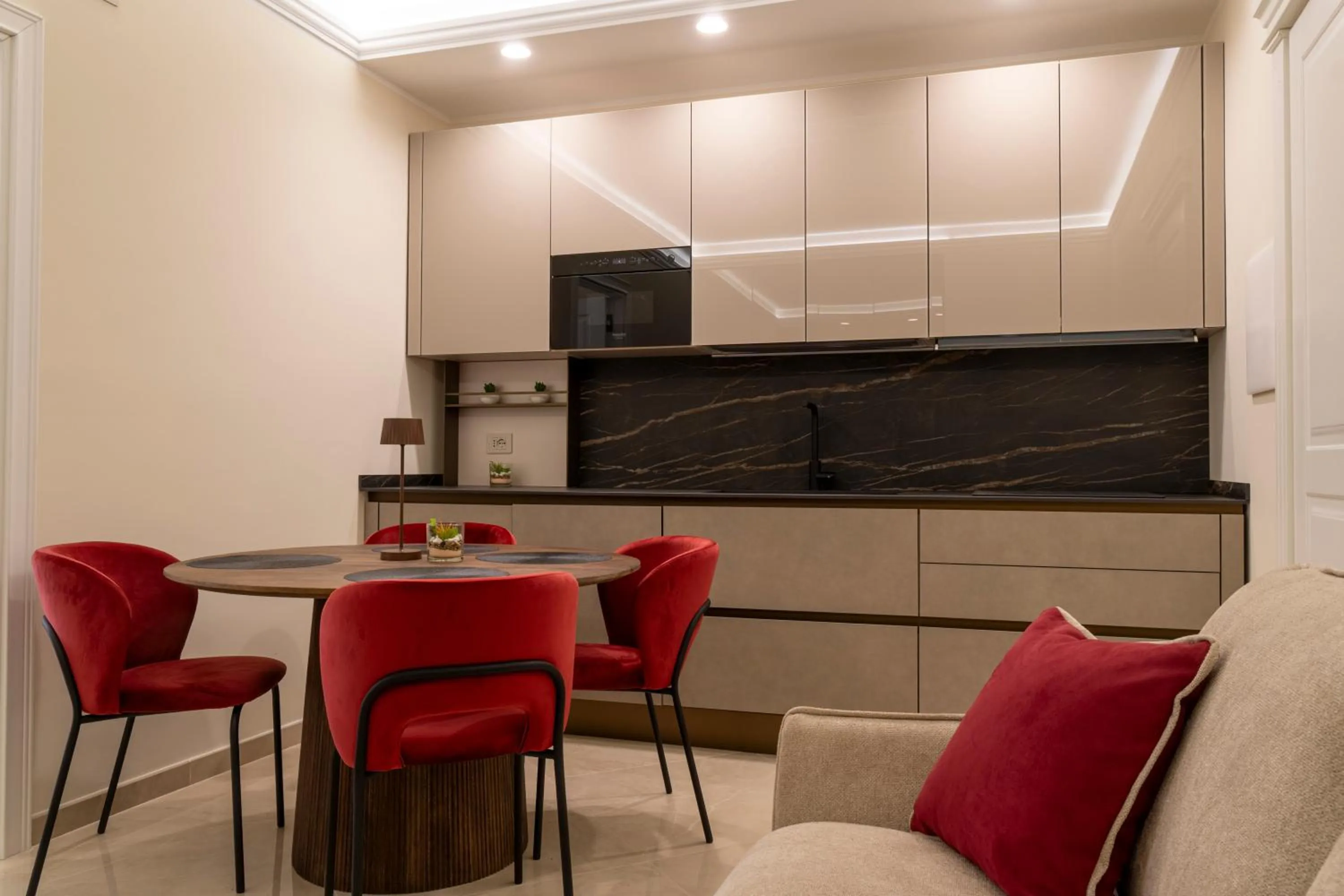 Kitchen or kitchenette in Amabile Luxury Rooms