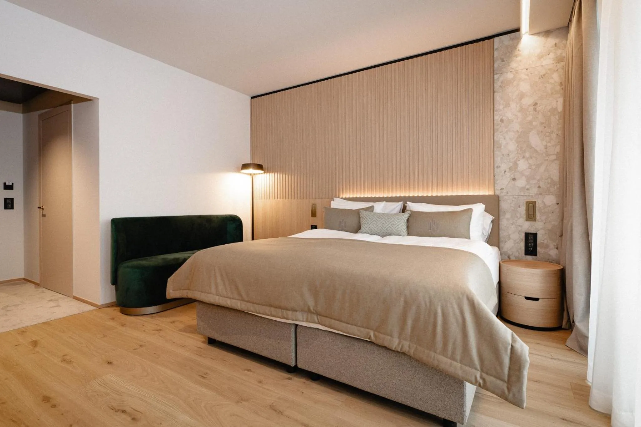 Superior King Room in Hôtel des Innovations - Hôtel & Appartements - Votre séjour entre Fribourg, ville médiévale et La Gruyère et ses Bains