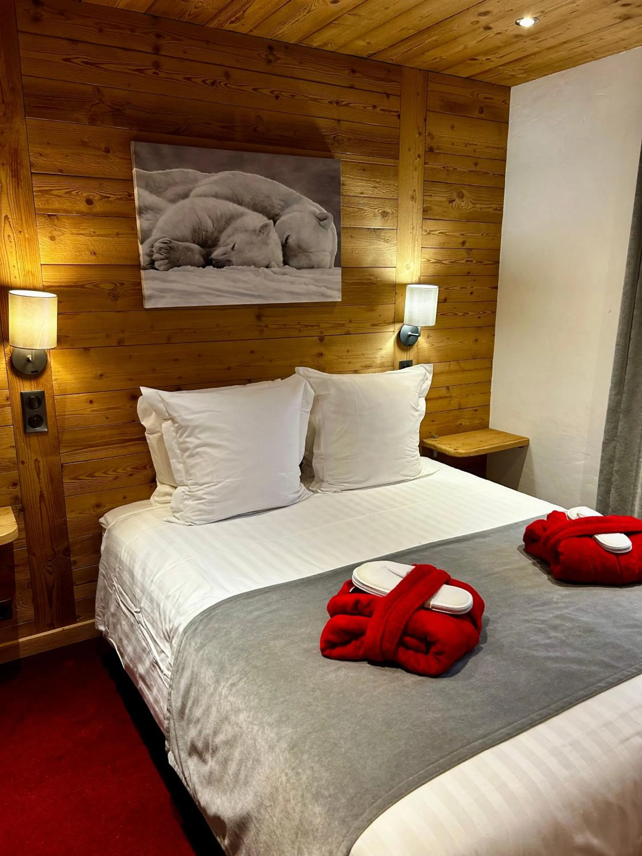 Bed in Hotel Bel'alpe