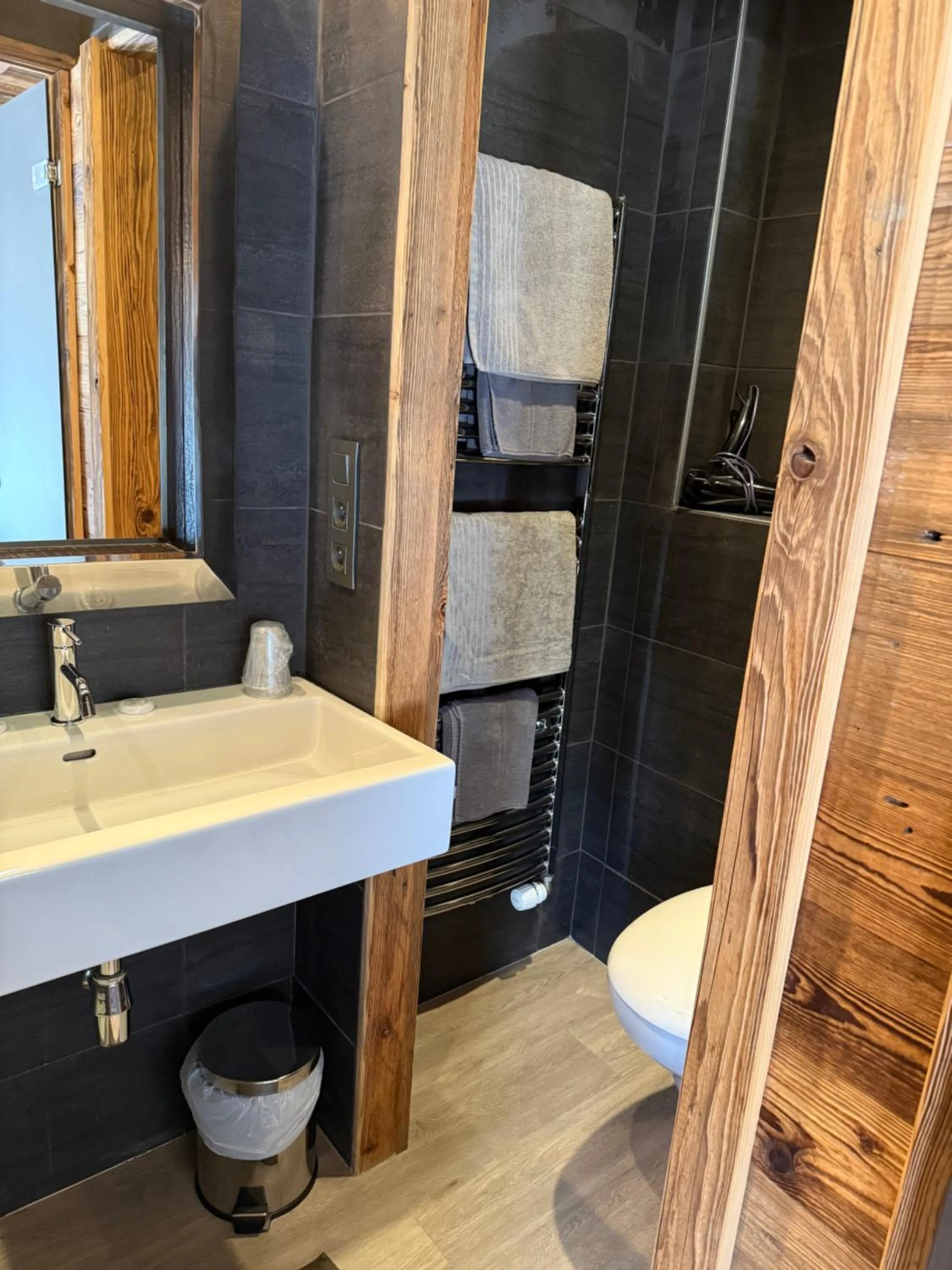 Shower in Hotel Bel'alpe