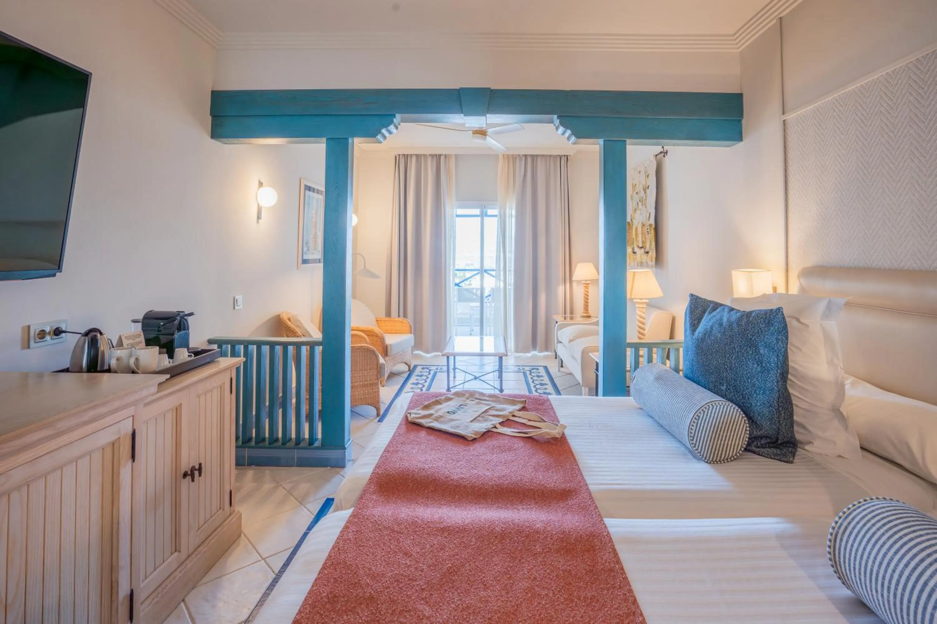 Photo of the whole room, Bed in Hotel LIVVO Volcán Lanzarote